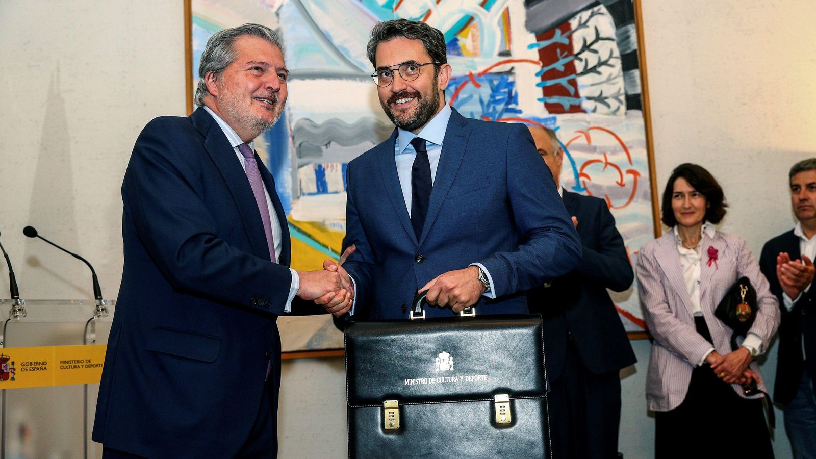 Méndez de Vigo traspasa los poderes a Màxim Huerta