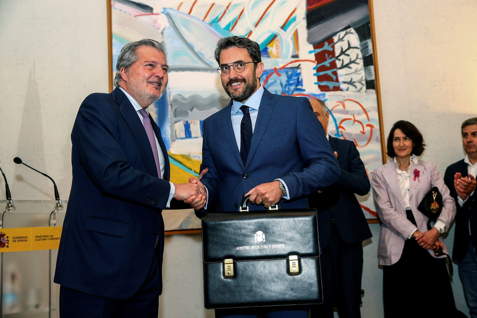 Méndez de Vigo traspasa los poderes a Màxim Huerta