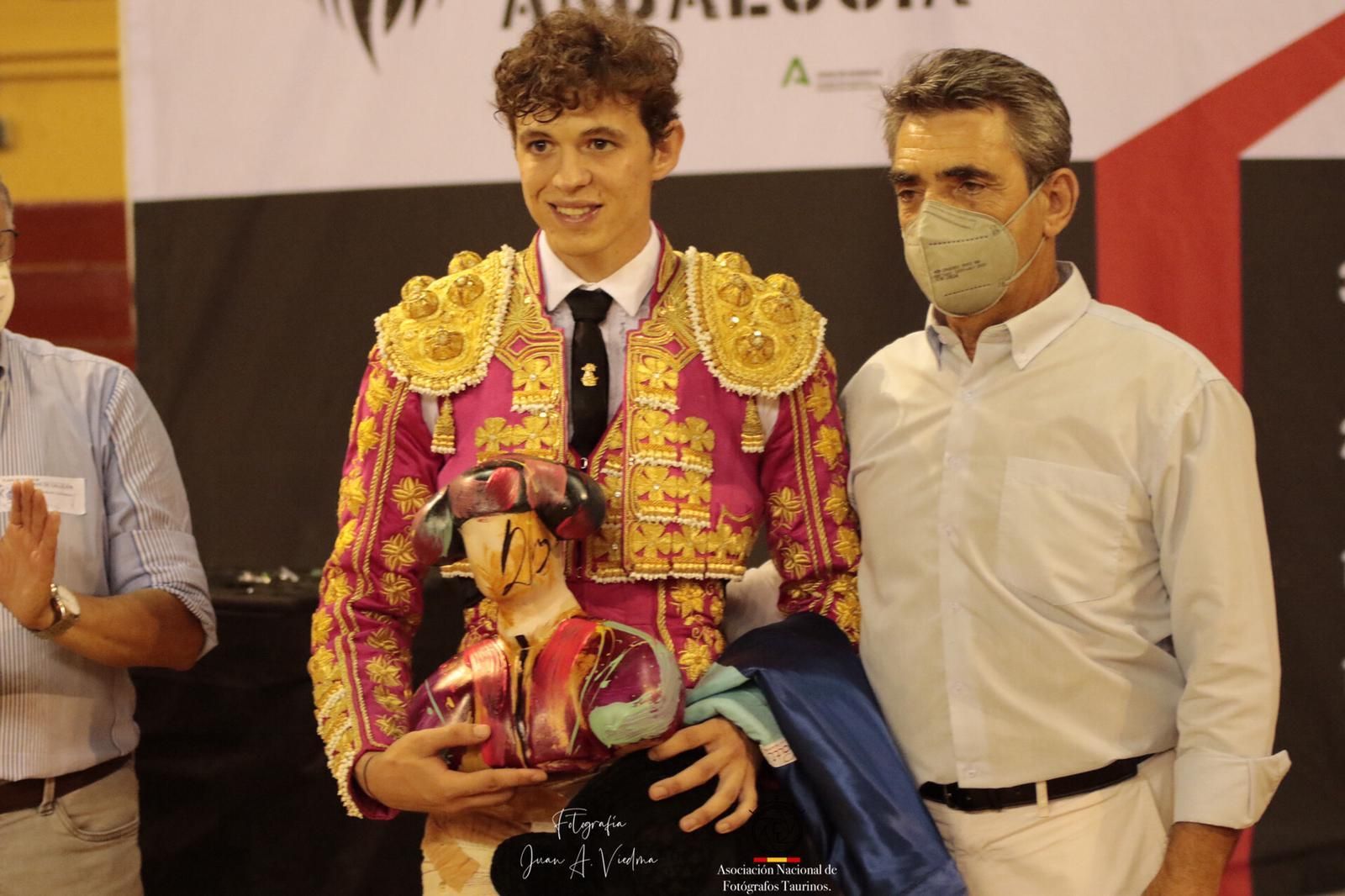 Jorge Martínez junto a Victorino Martín tras su victoria en el circuito andaluz.