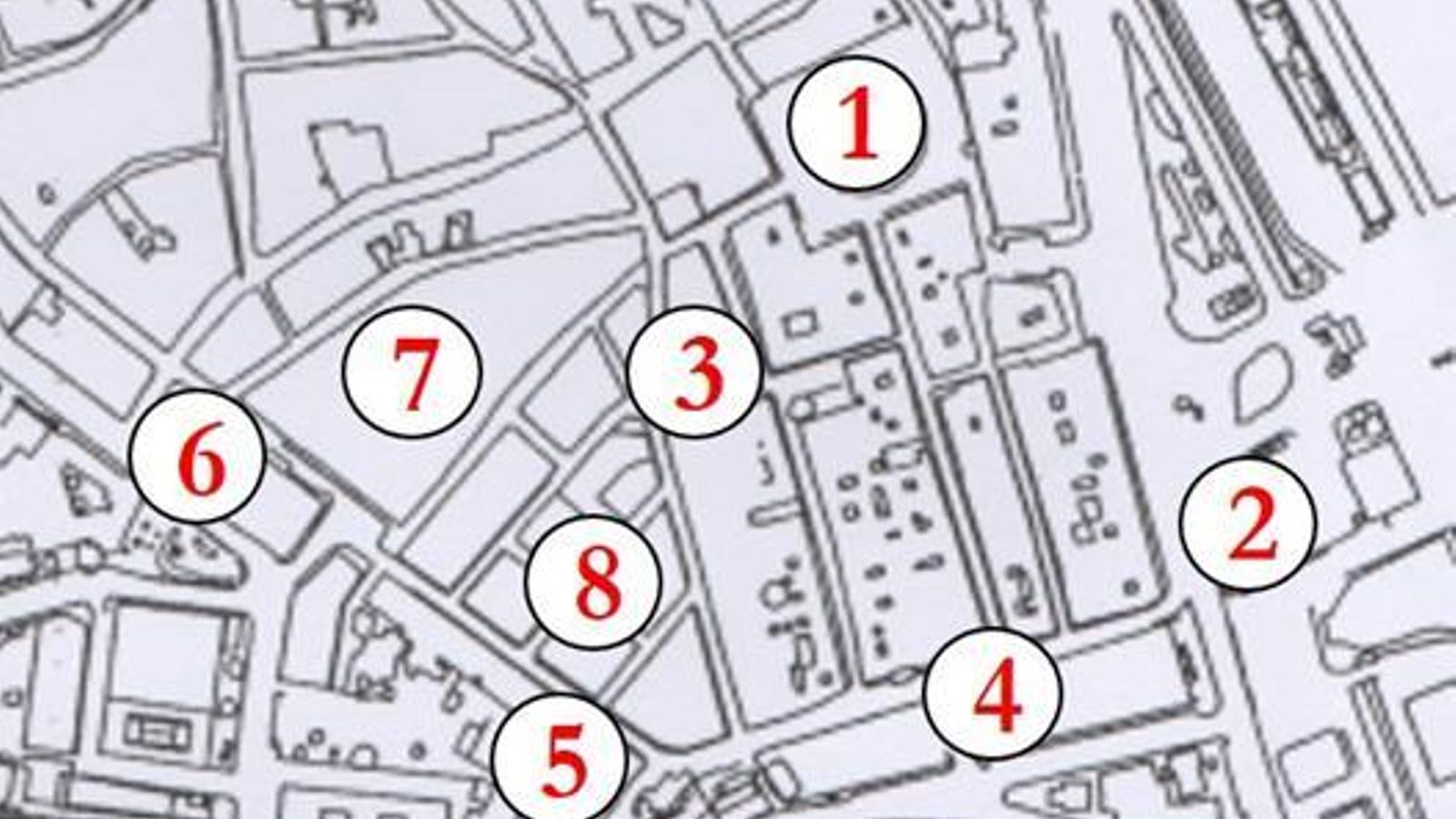 1. Plaza Baja. 2. La Marina. 3. Gobierno militar. 4. Banda del río.   5. Capilla del Cristo. 6. Hospital de la Caridad. 7. Calle Tarifa. 8. Barrio de “Los Callejones”.