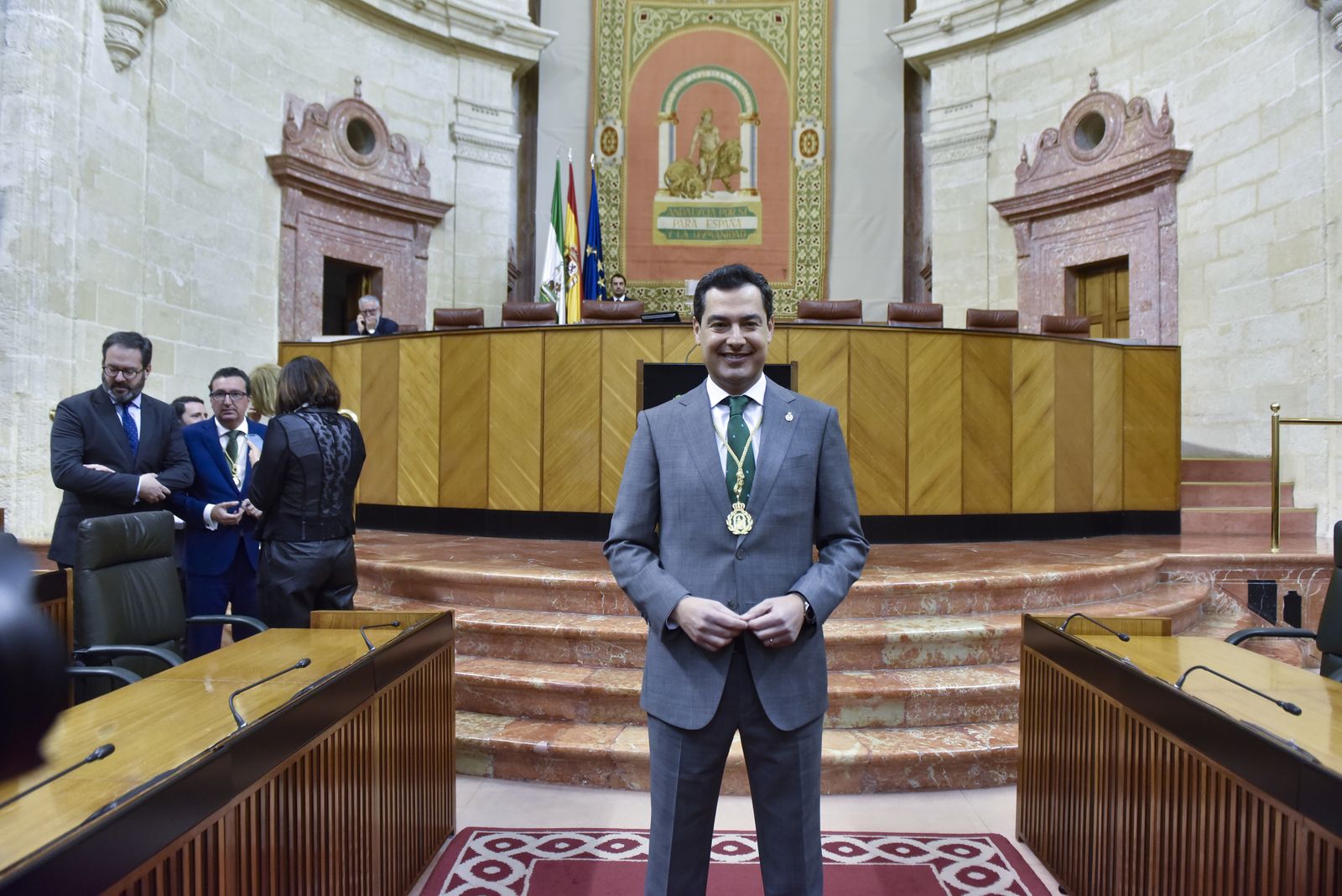 Acto institucional en el Pleno del Parlamento con motivo del Día de Andalucía