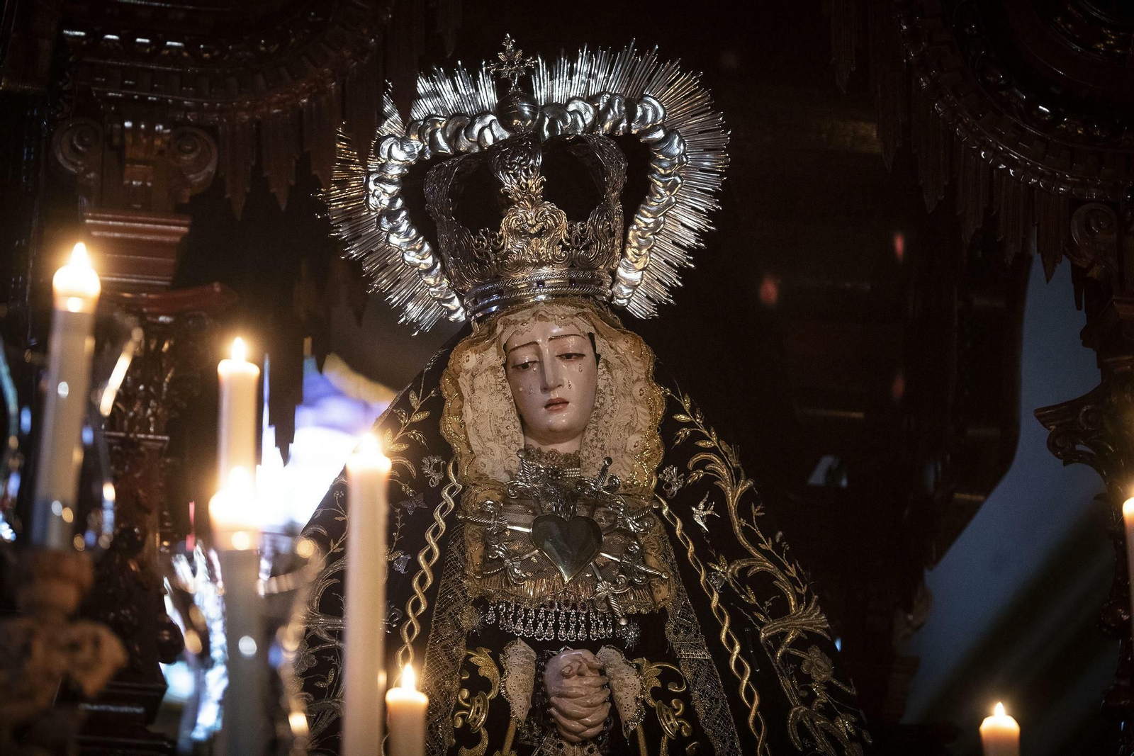 Servitas, imágenes en el interior de la Iglesia Mayor