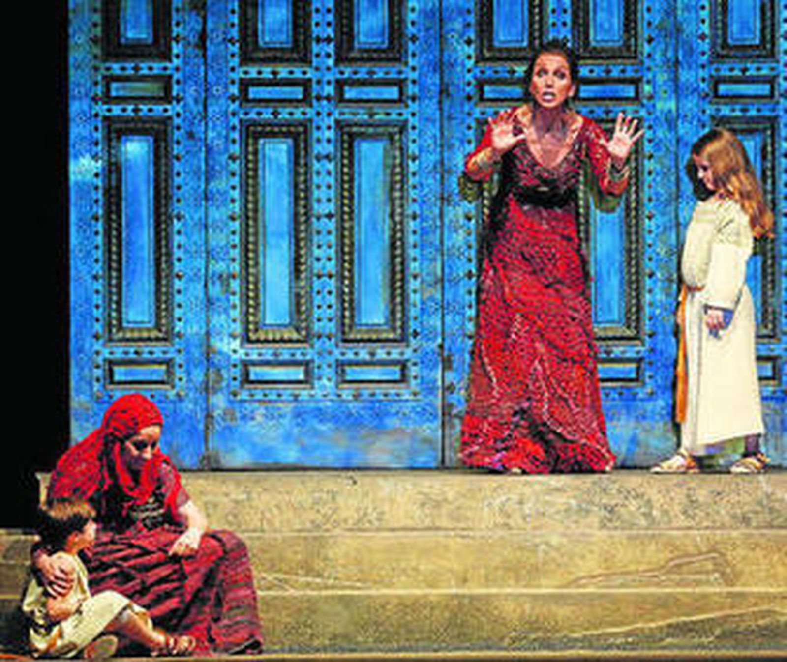 Ana Belén, en una escena de 'Medea', ayer, en el Teatro Cervantes.