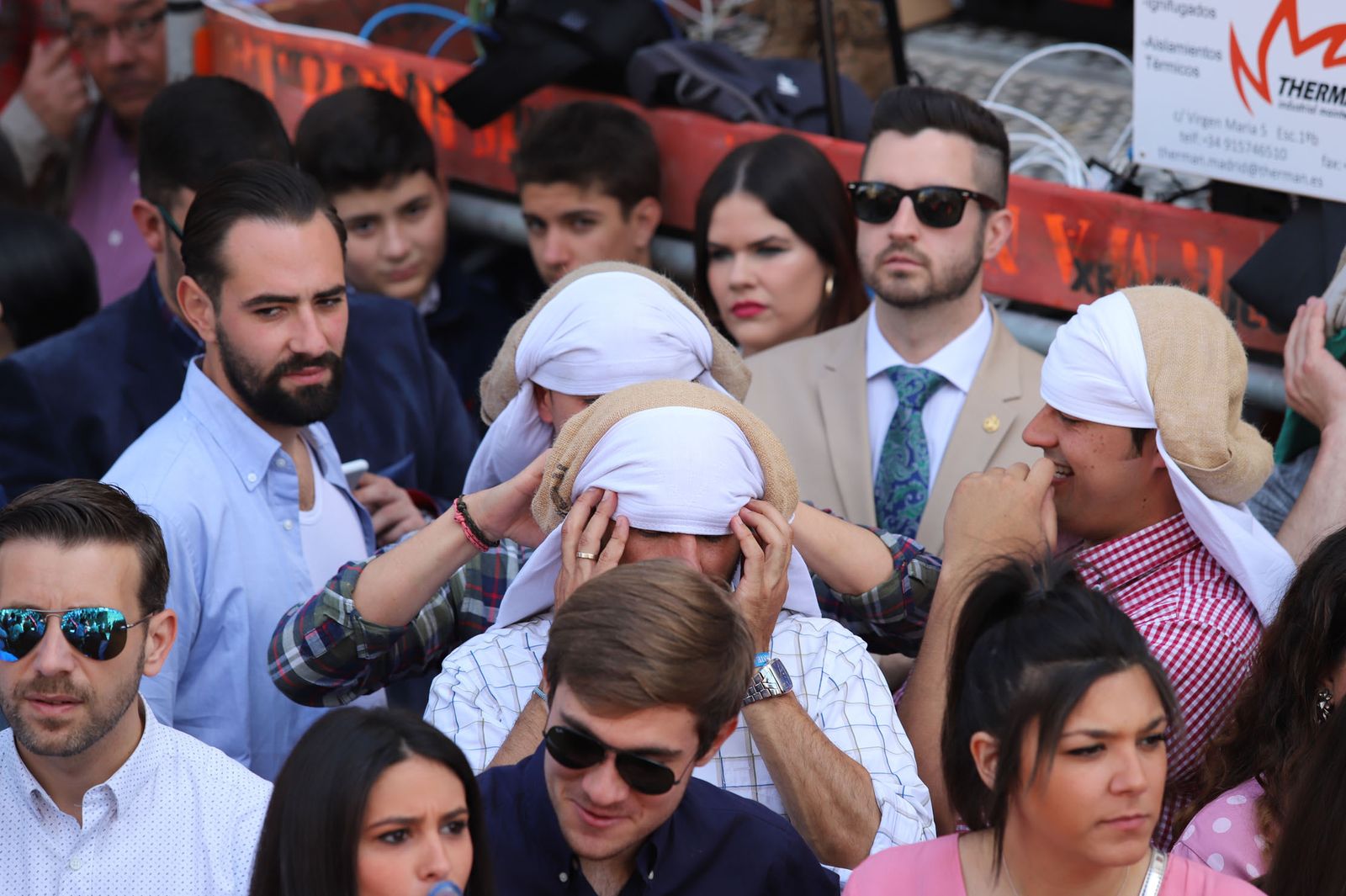 Imágenes del recorrido de la Borriquita  por las calles de Huelva