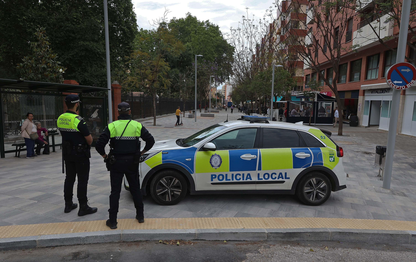 La apertura peatonal de la avenida Capitán Ontañón de Algeciras, en imágenes