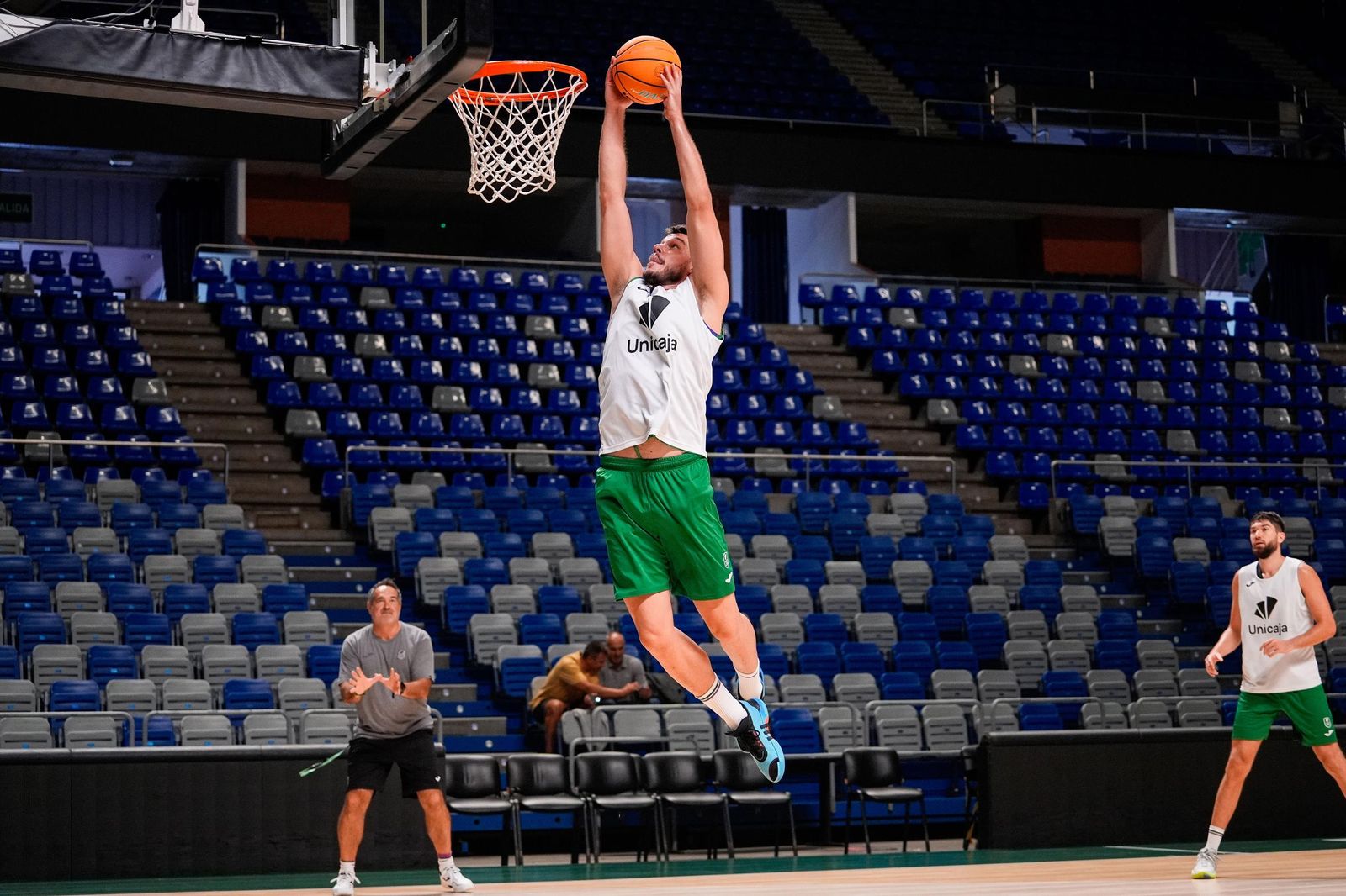 El Unicaja prepara el duelo ante el Aliaga Petkismpor