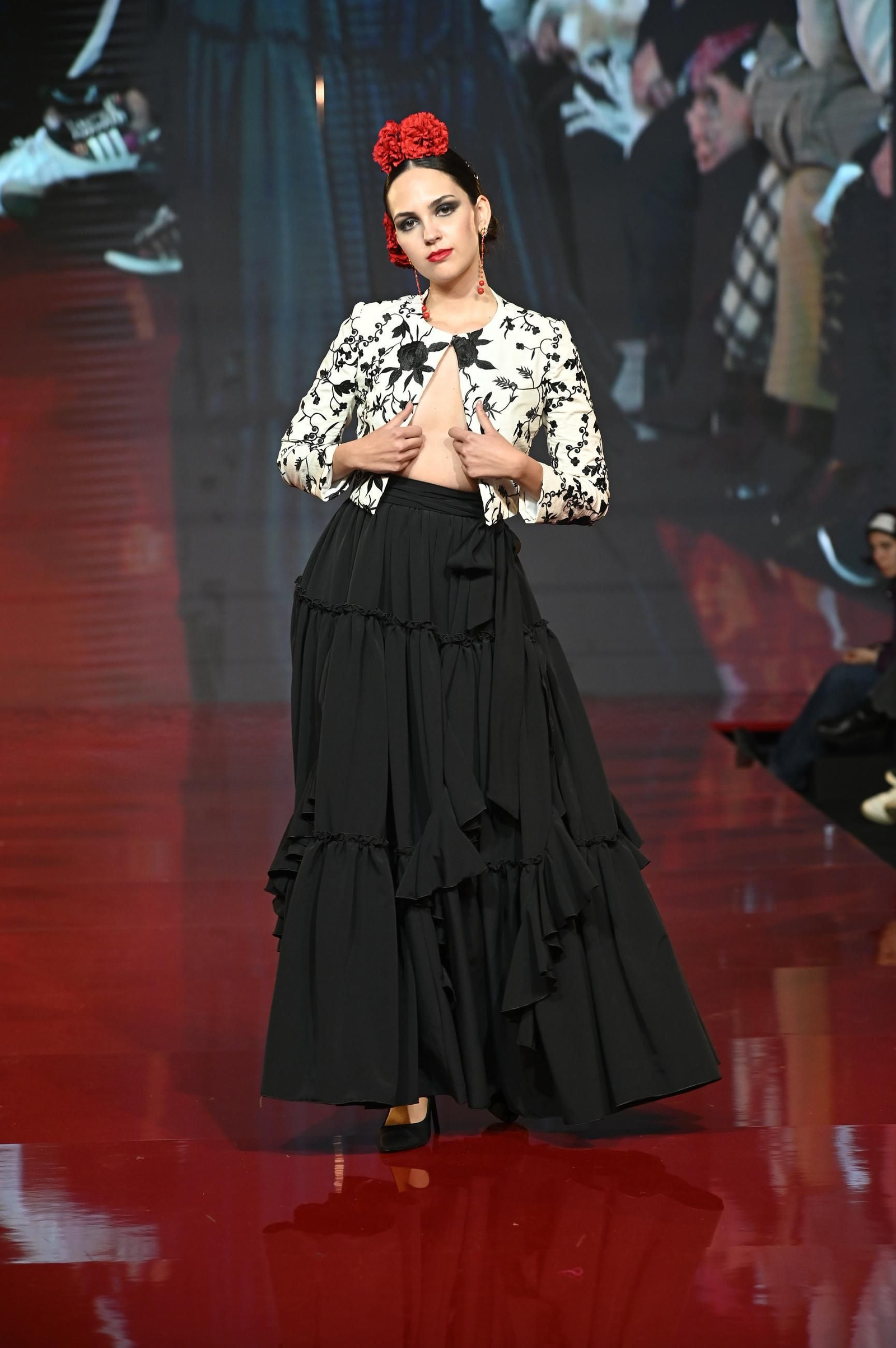 Huelva Flamenca 2025: Desfile De Lunares y Volantes