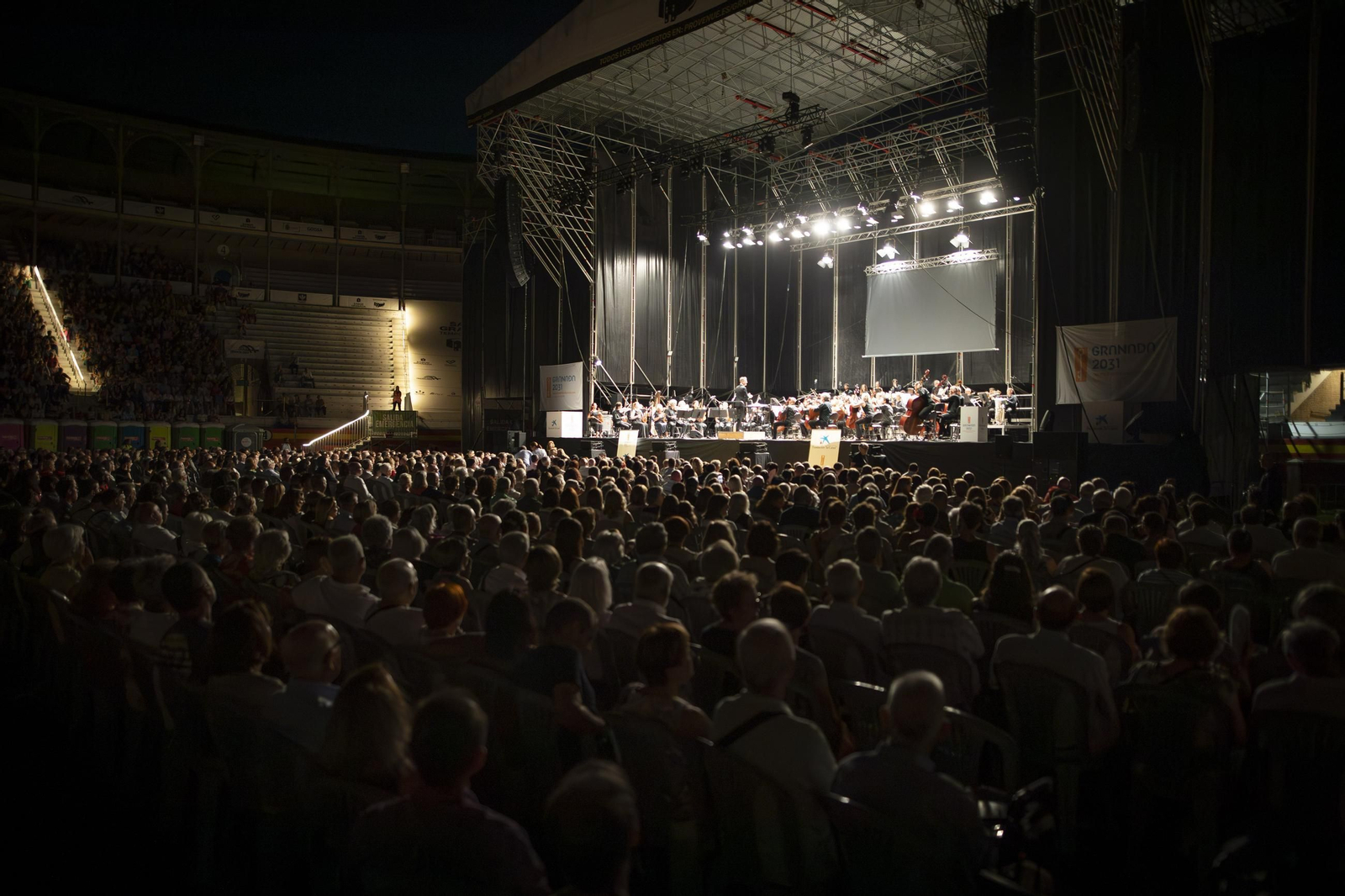 Estado de la Plaza de Toros en el concierto inaugural de la Bienal.
