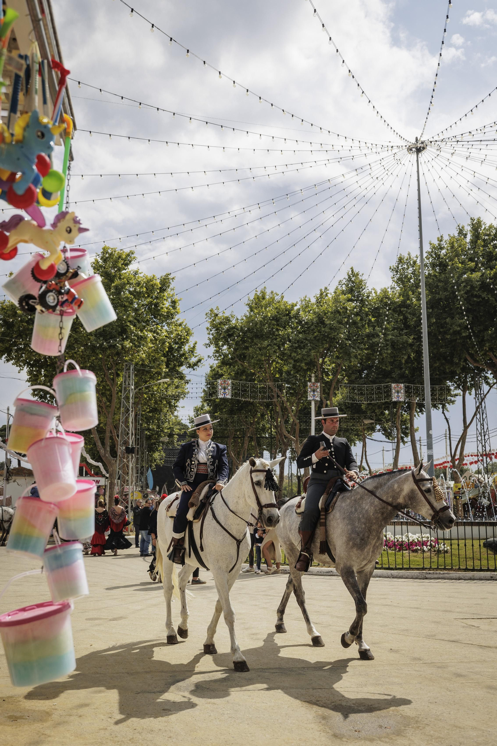 Búscate en las imágenes del lunes de Feria en El Puerto de Santa María.