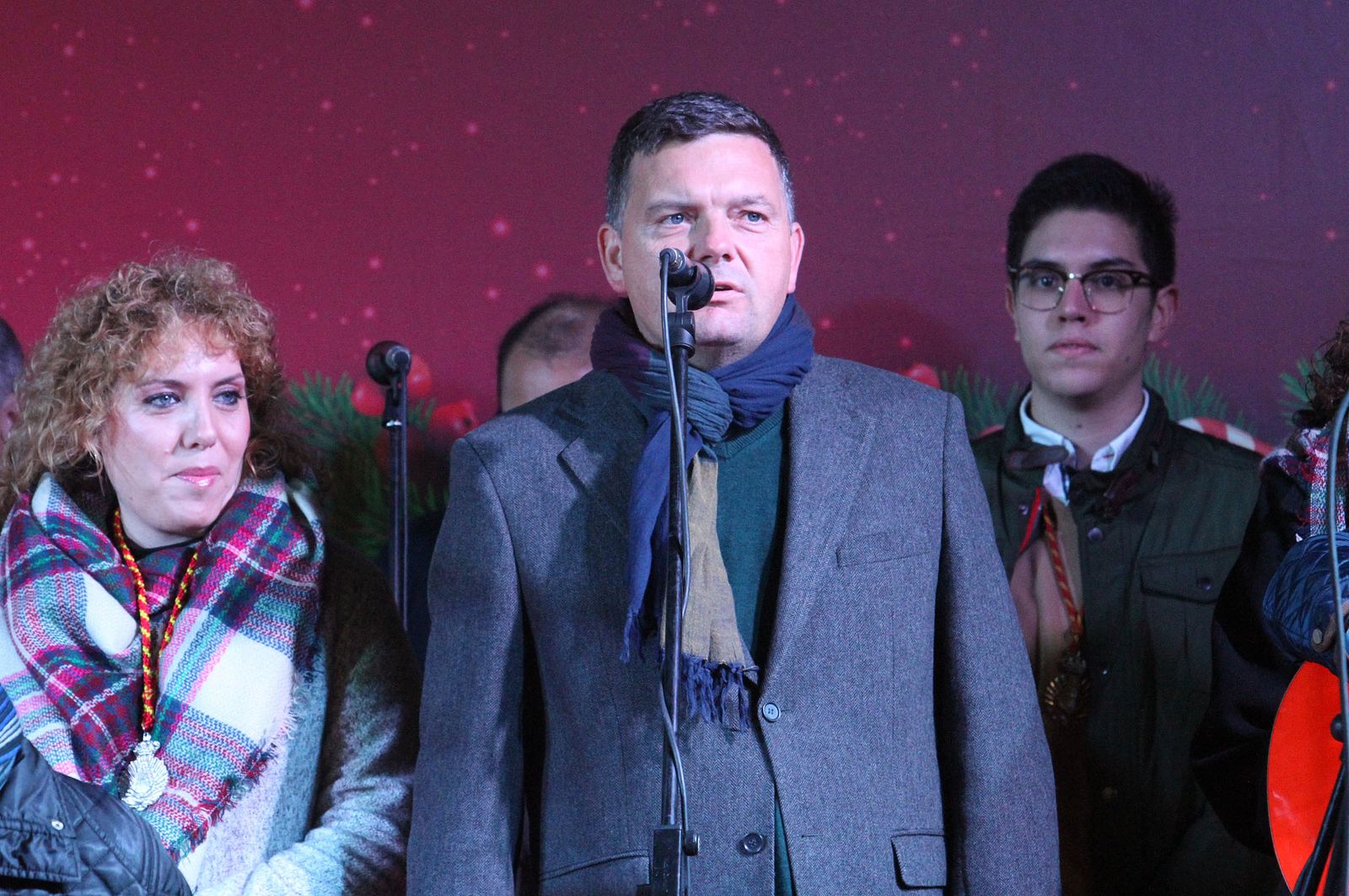 Pepe El Marismeño y el Coro de Emigrantes ponen voz al Cuentacuentos de Huelva Información, en imágenes