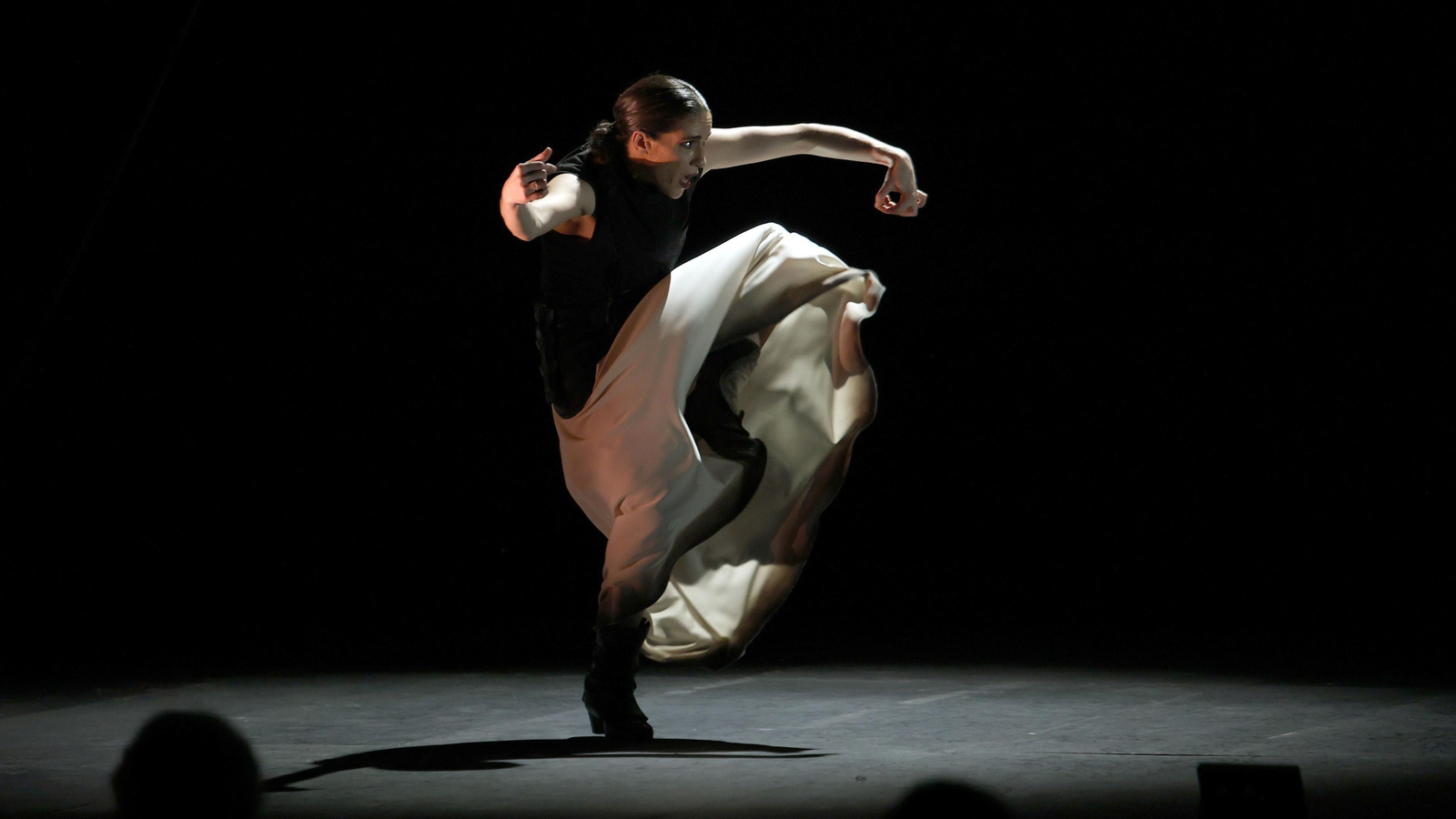 Sara Jiménez con 'Ave de Plata' en los Museos de la Atalaya