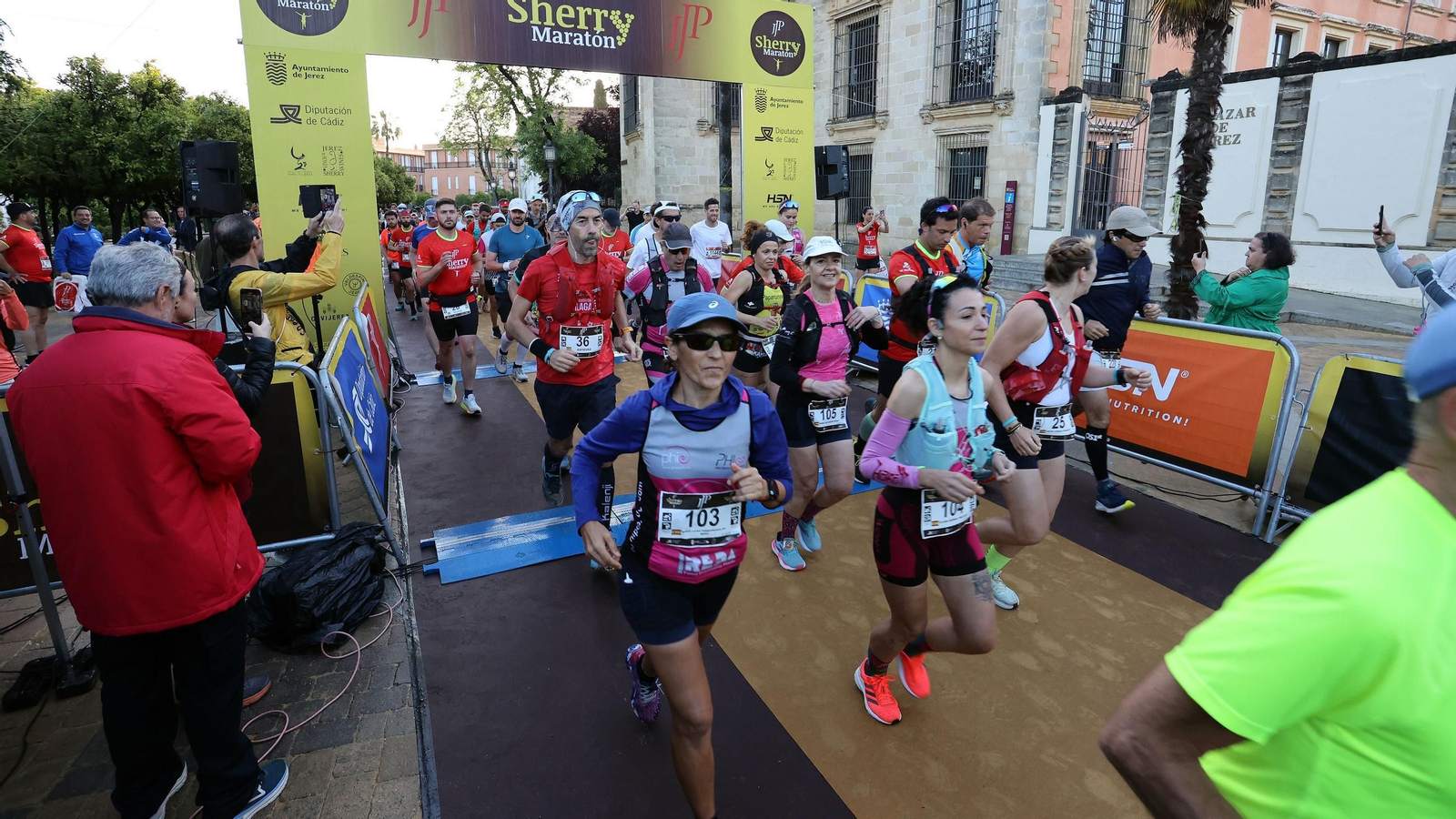 Búscate en la Sherry Maratón 2025 de Jerez (I)
