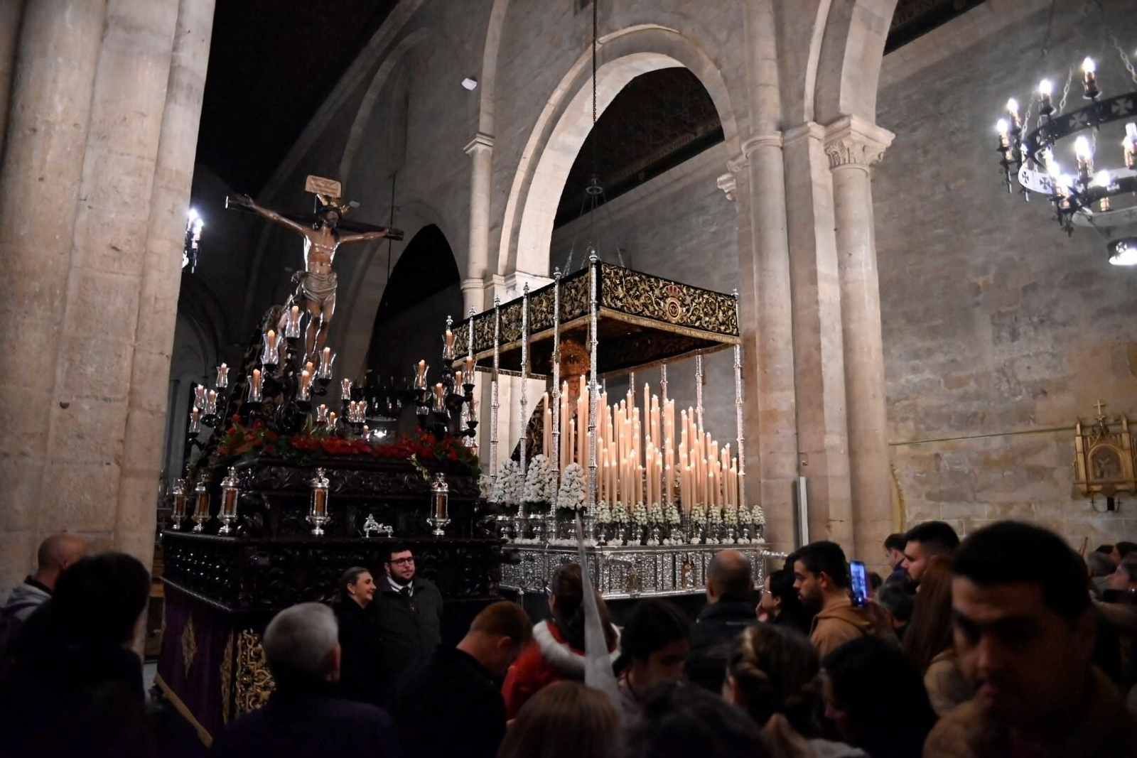 Las mejores imágenes de la hermandad de la Expiración de este Viernes Santo de Córdoba