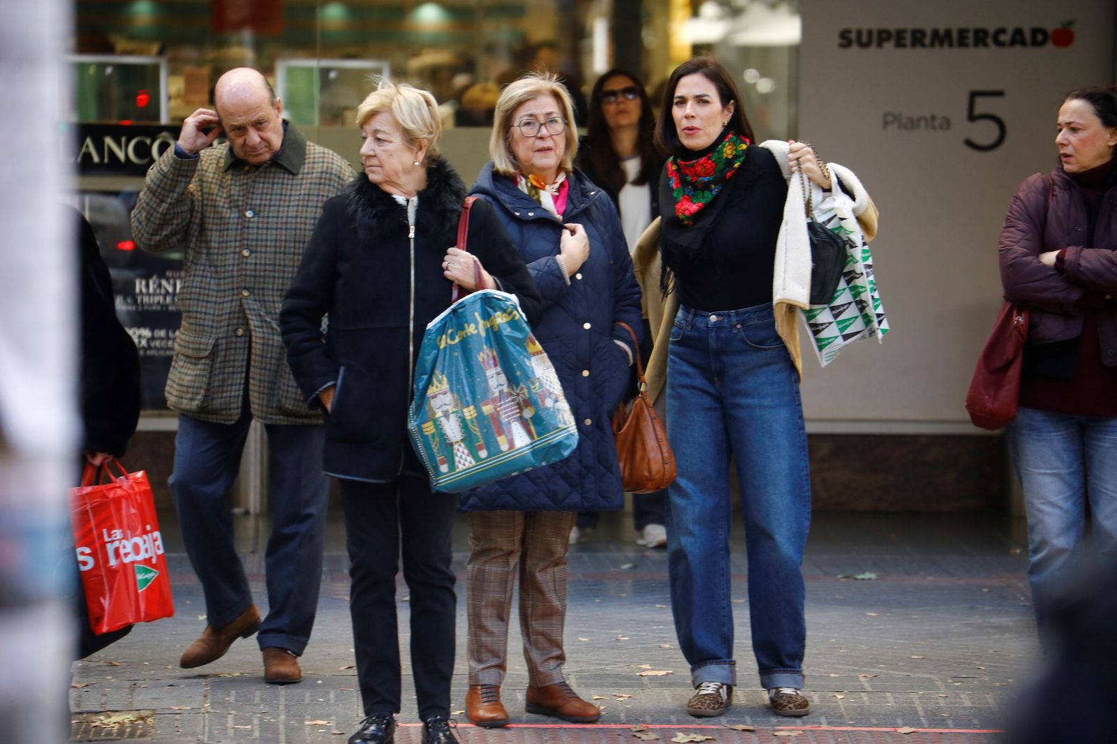 Los cordobeses se lanzan a por las rebajas de invierno, en imágenes