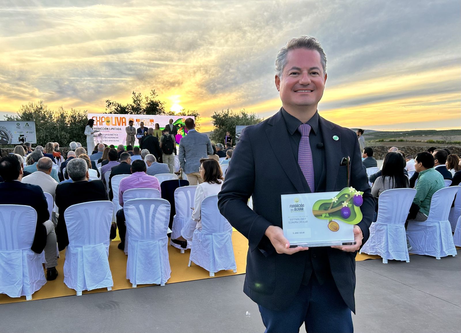 La Fundación del Olivar premia a Jorge Coelo por su labor en el ámbito de la economía circular