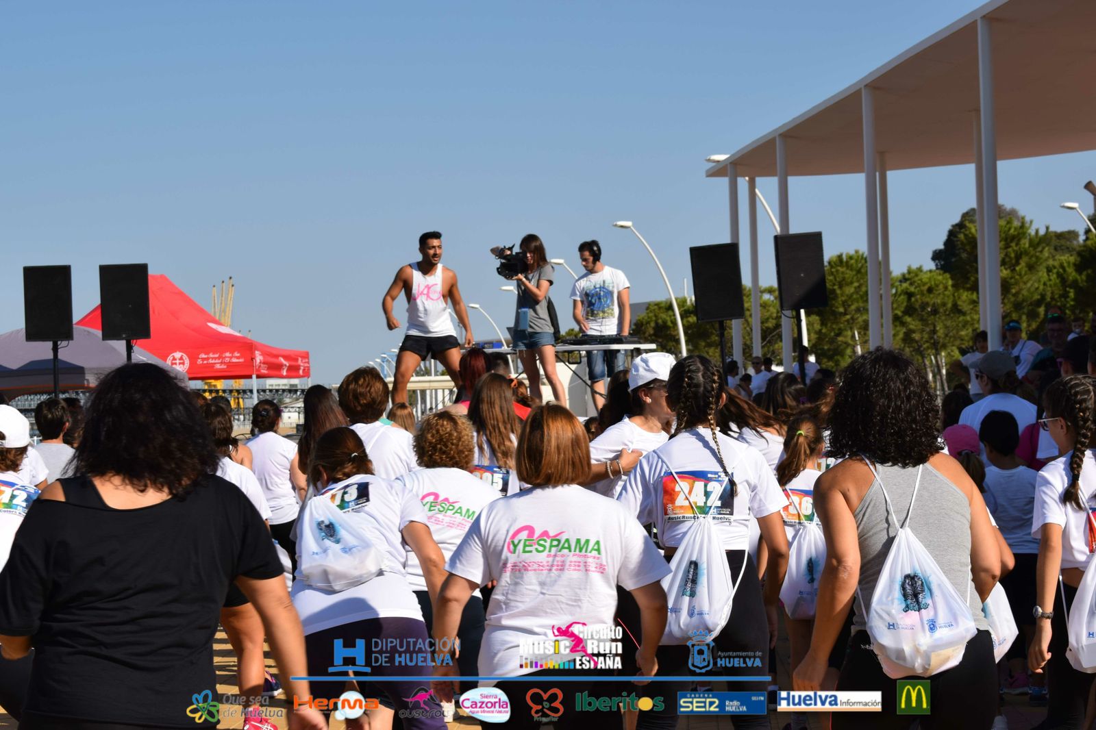 La ‘Music Run Huelva’ de 2018 en su paso por el Paseo de la Ría.