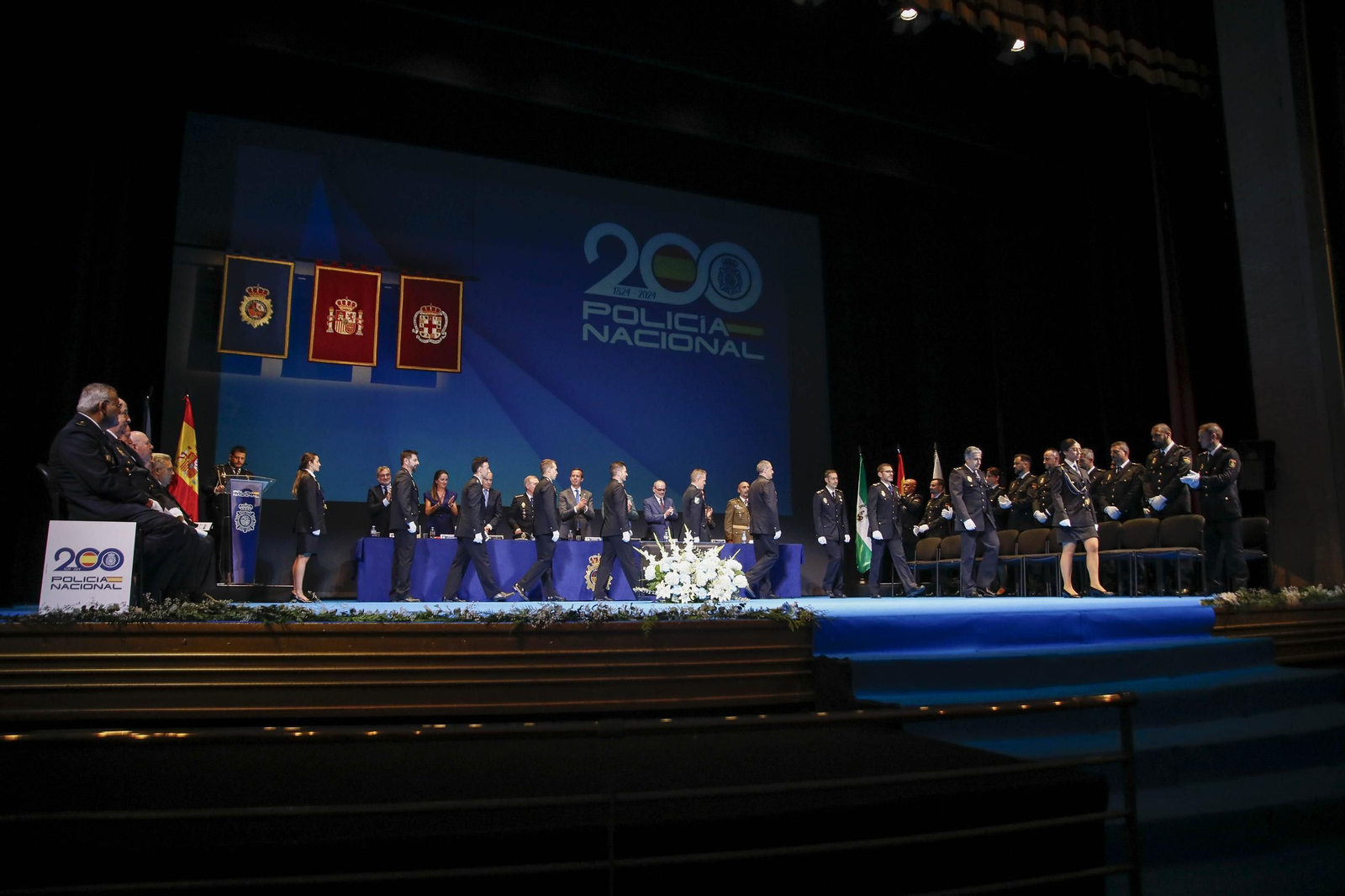 Las imágenes de la celebración del Patrón de la Policía Nacional en Almería, los Santos Ángeles Custodios