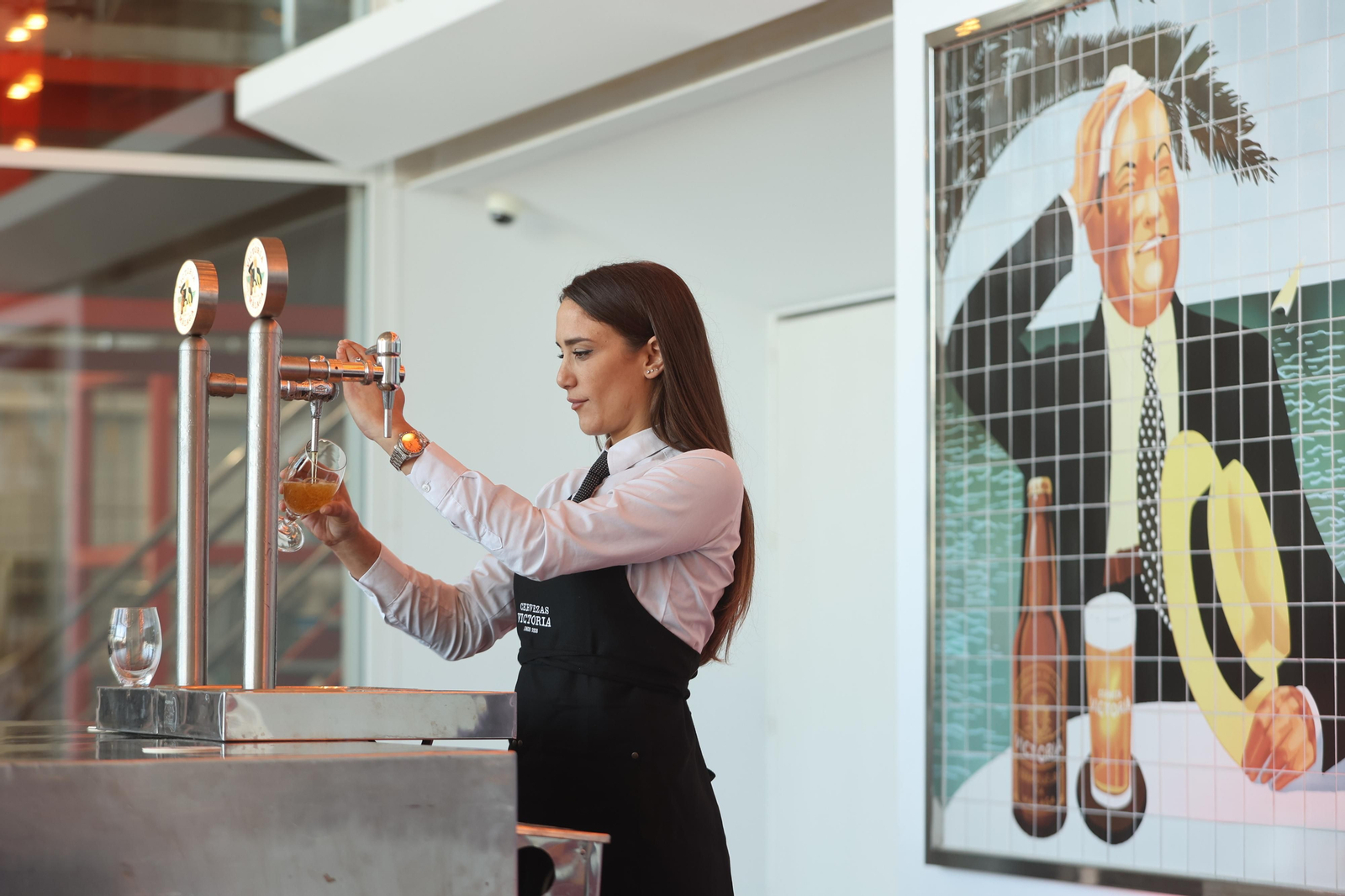 Primer premio del II concurso de tiraje en Málaga de Cervezas Victoria. Primer premio del II concurso de tiraje en Málaga de Cervezas Victoria.