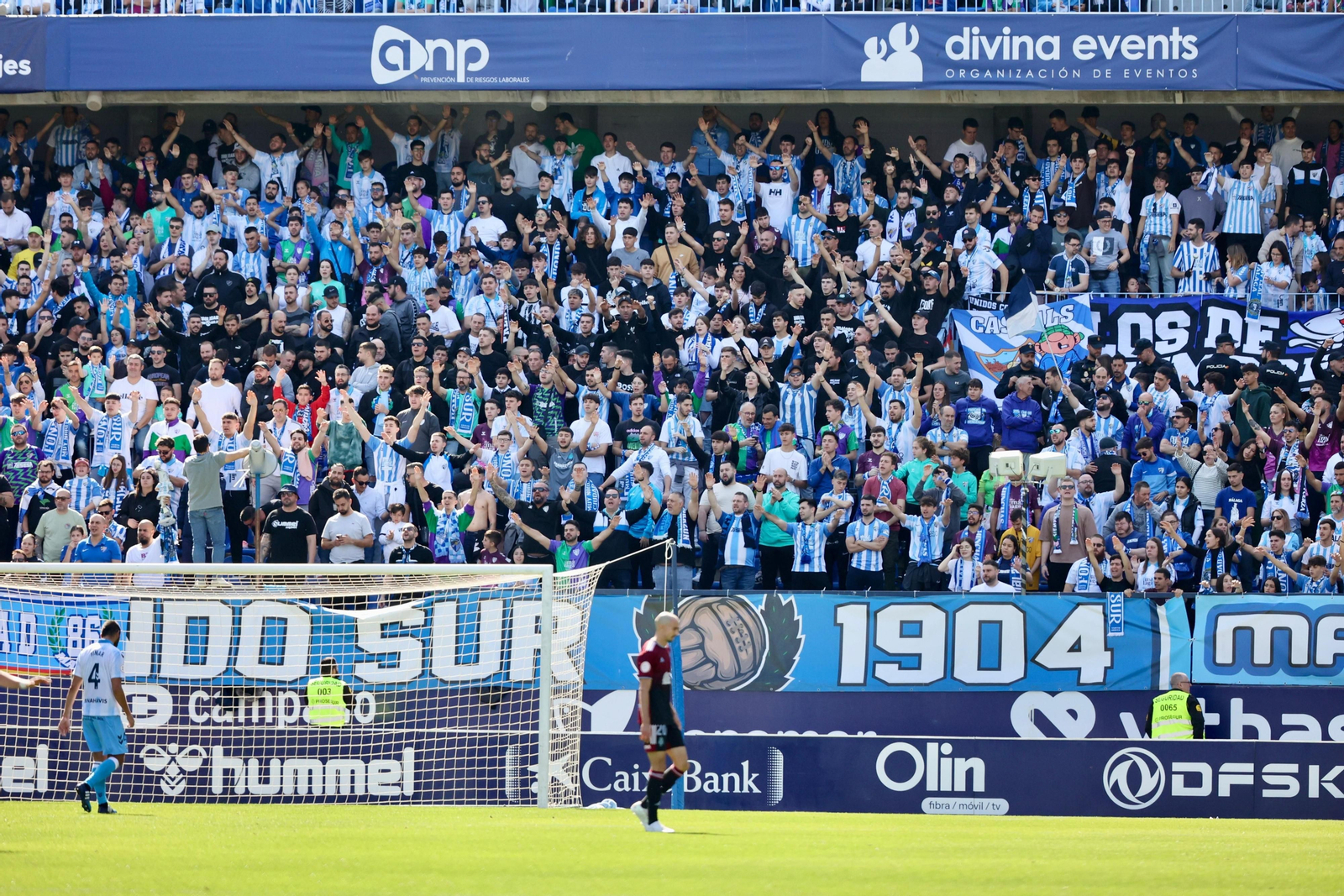 Búscate en las gradas de La Rosaleda en el Málaga CF - Recreativo de Huelva
