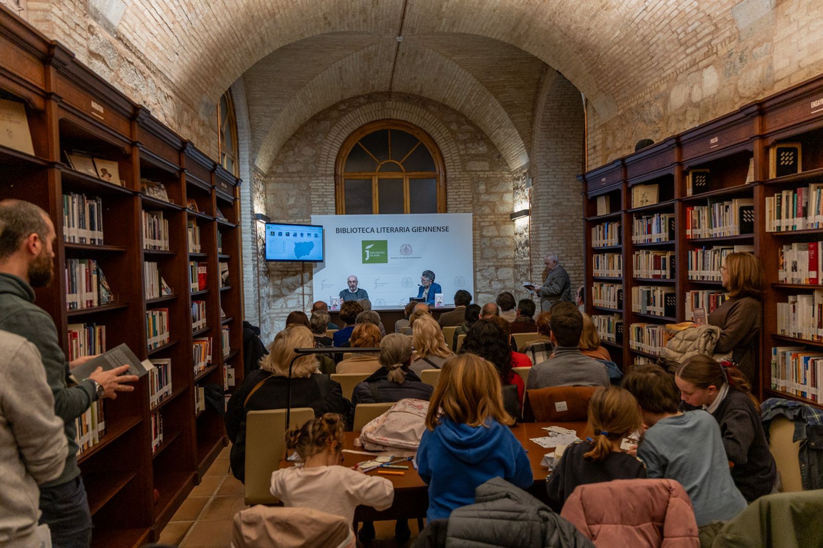 Presentación del libro 'Cuentos para un destierro digno' del autor jiennense Martín Paredes