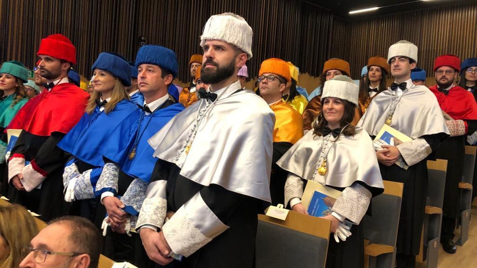 Los alumnos durante la ceremonia