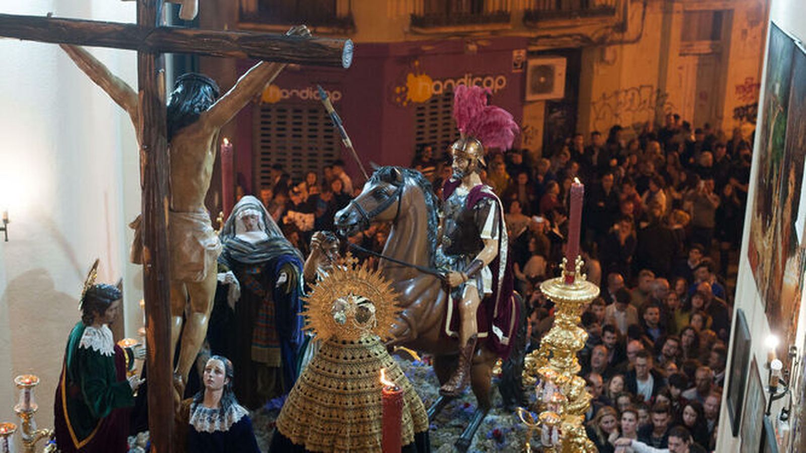 Grupo escultórico del trono del Santísimo Cristo de la Sangre.