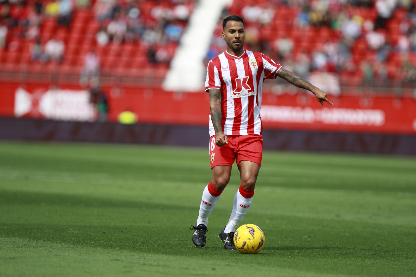 Las mejores imágenes del partido de fútbol U.D. Almería-Villarreal C.F.