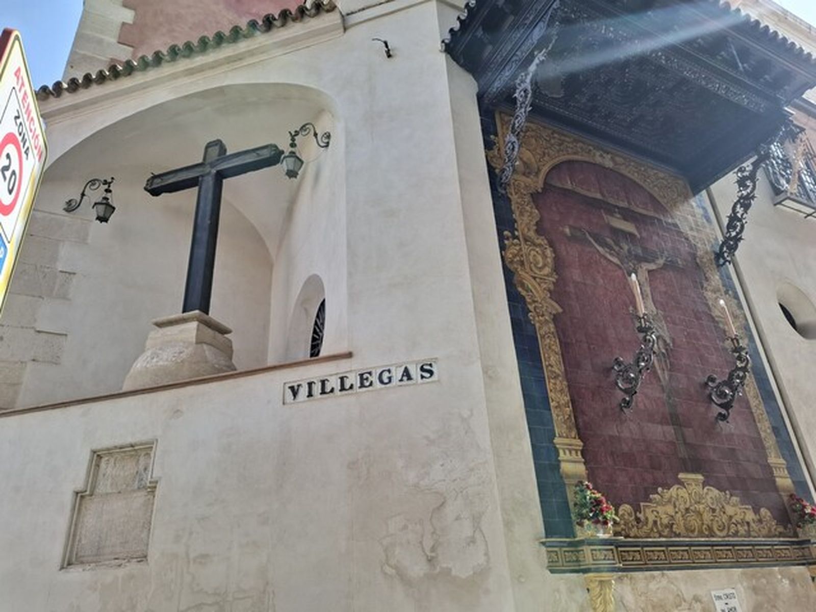 La calle Culebras y su cruz