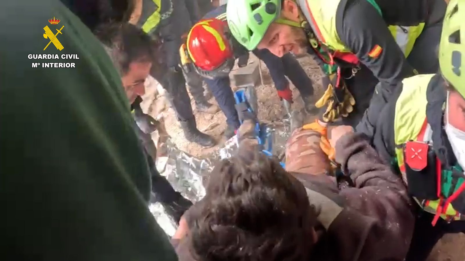 Rescate del hombre atrapado en Quesada