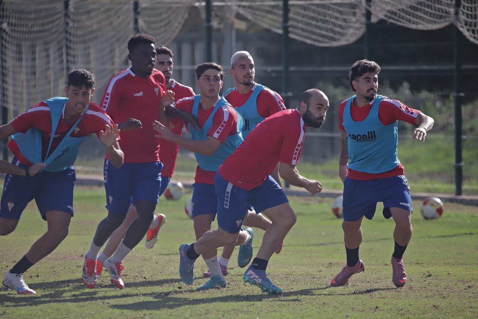 Fotos del entrenamiento del Algeciras CF previo al próximo partido de liga contra Antequera CF