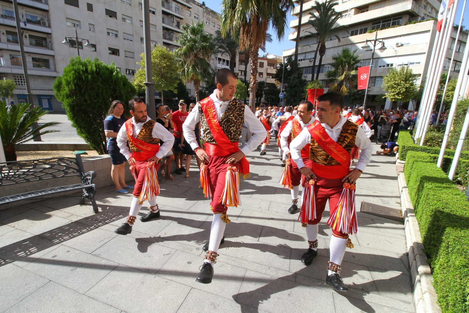 Imágenes del desfile Iberoamericano de bailes.
