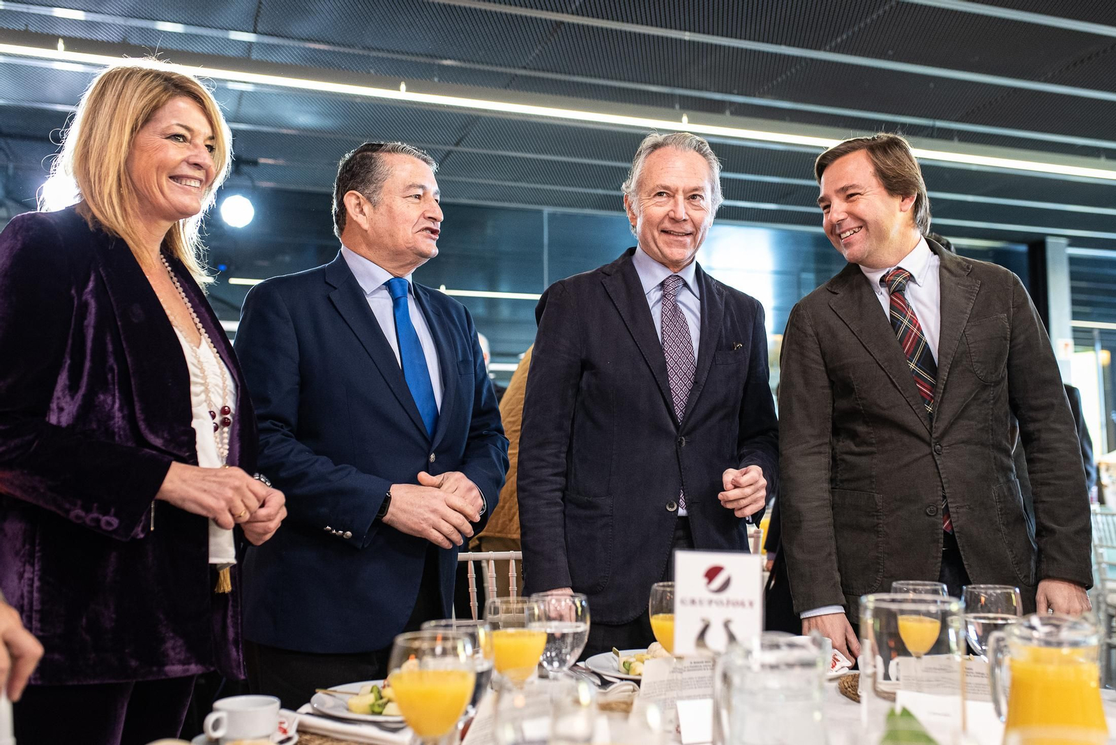 Imágenes de los invitados a la conferencia y desayuno-coloquio con Antonio Sanz en el Foro Joly Andalucía