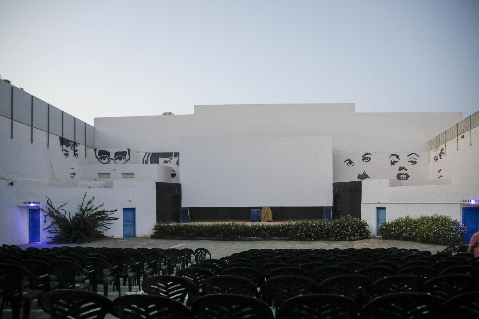 Imágenes de la última proyección en el cine de verano de Garrucha Imágenes de la última proyección en el cine de verano de Garrucha