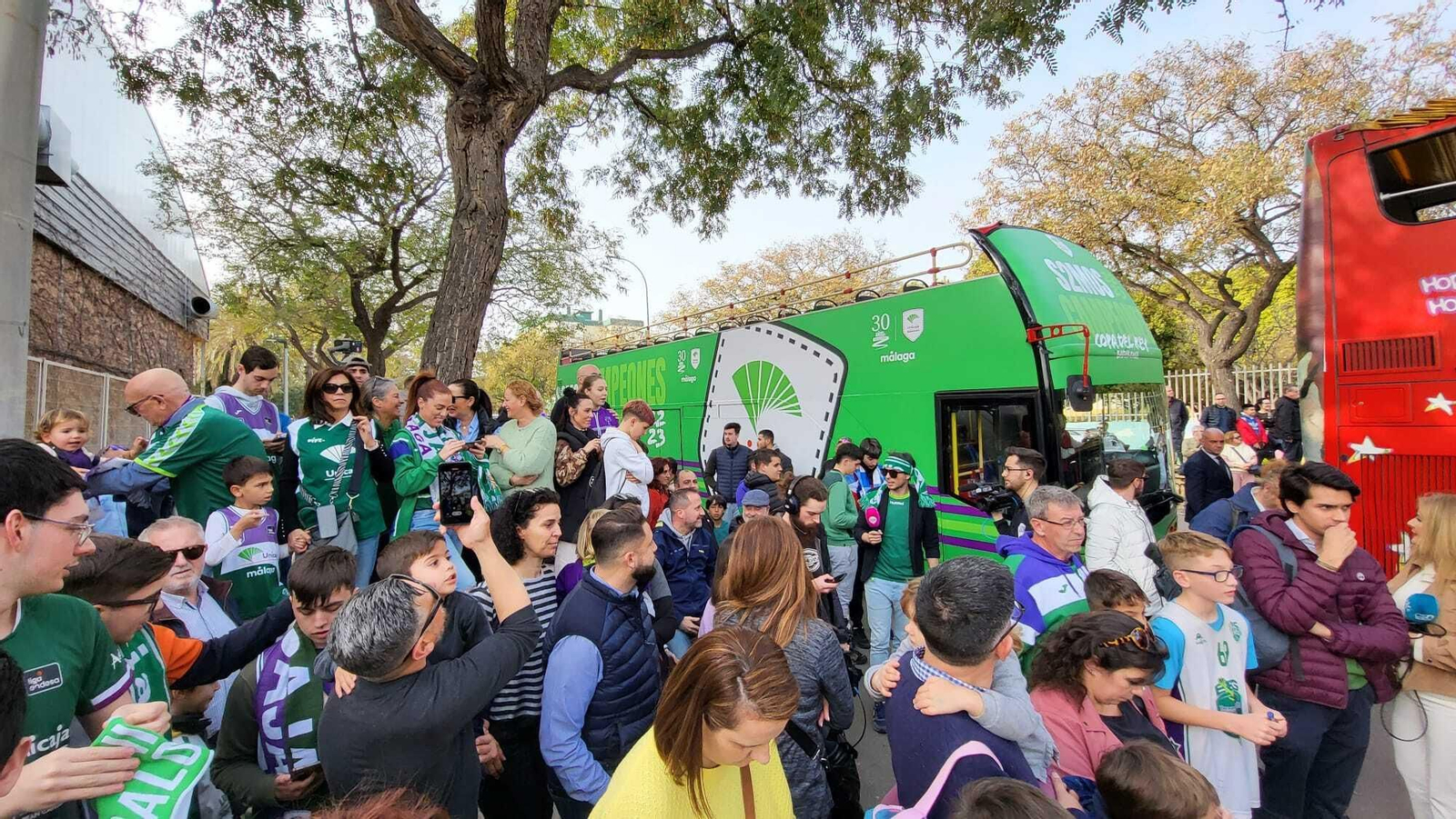 El Unicaja ofrece el título a Málaga, en fotos