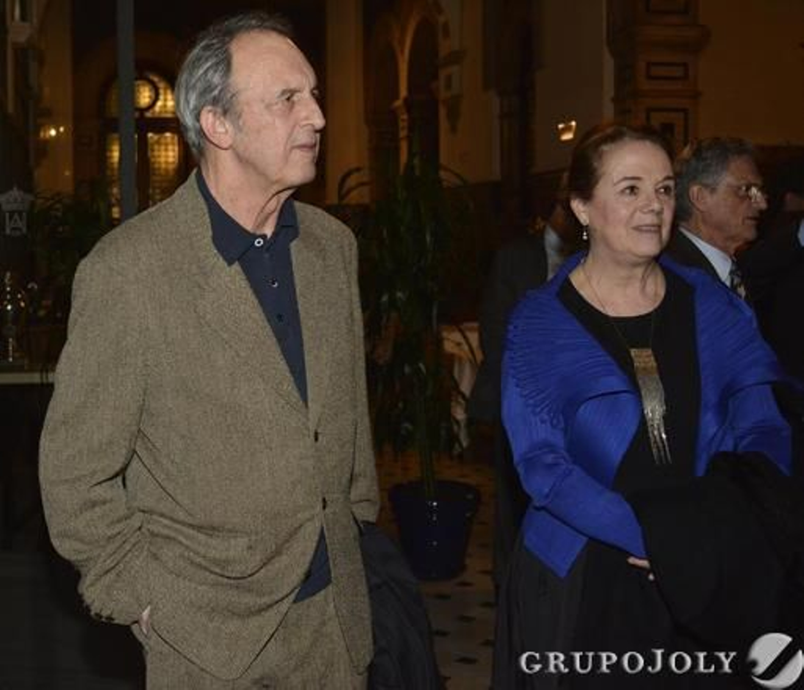 El arquitecto Guillermo Vázquez Consuegra junto a Elena Laredo. / Reportaje gráfico: Antonio Pizarro, Juan Carlos Muñoz y Juan Carlos Vázquez