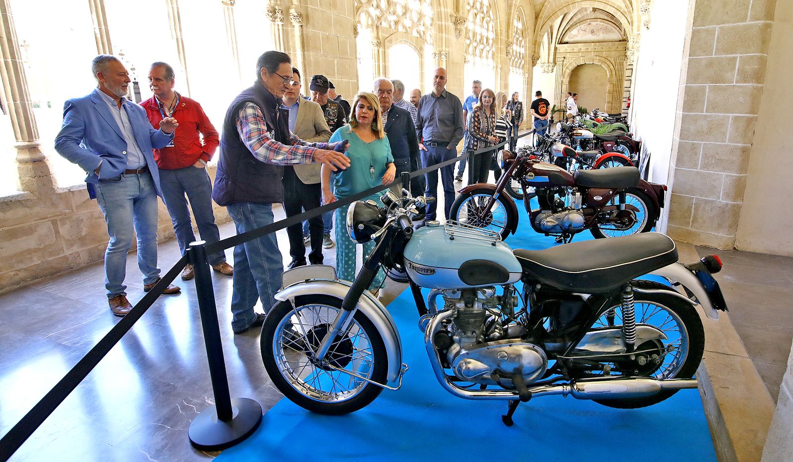 Imágenes de la ' Exposición de Motos Clásicas' en los Claustros
