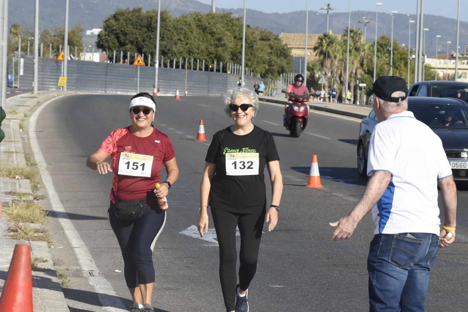 La Cordobaria llena de solidaridad en el Balcón de Guadalquivir de Córdoba, en imágenes