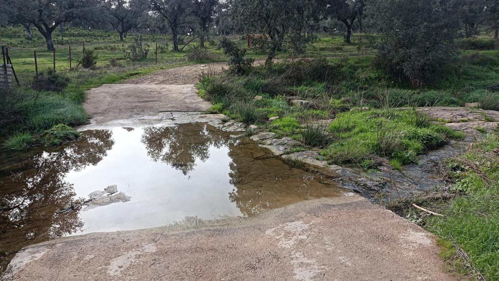 Vado del arroyo de los Parrales.