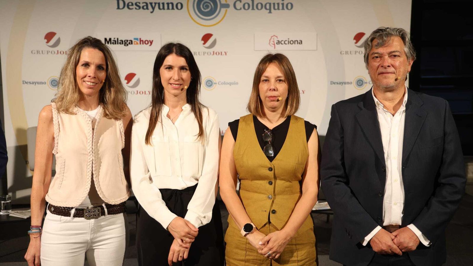 Los ponentes del encuentro: Carmen Camuñas, Paloma Simón, Natalia Pérez y José Francisco Aldana.