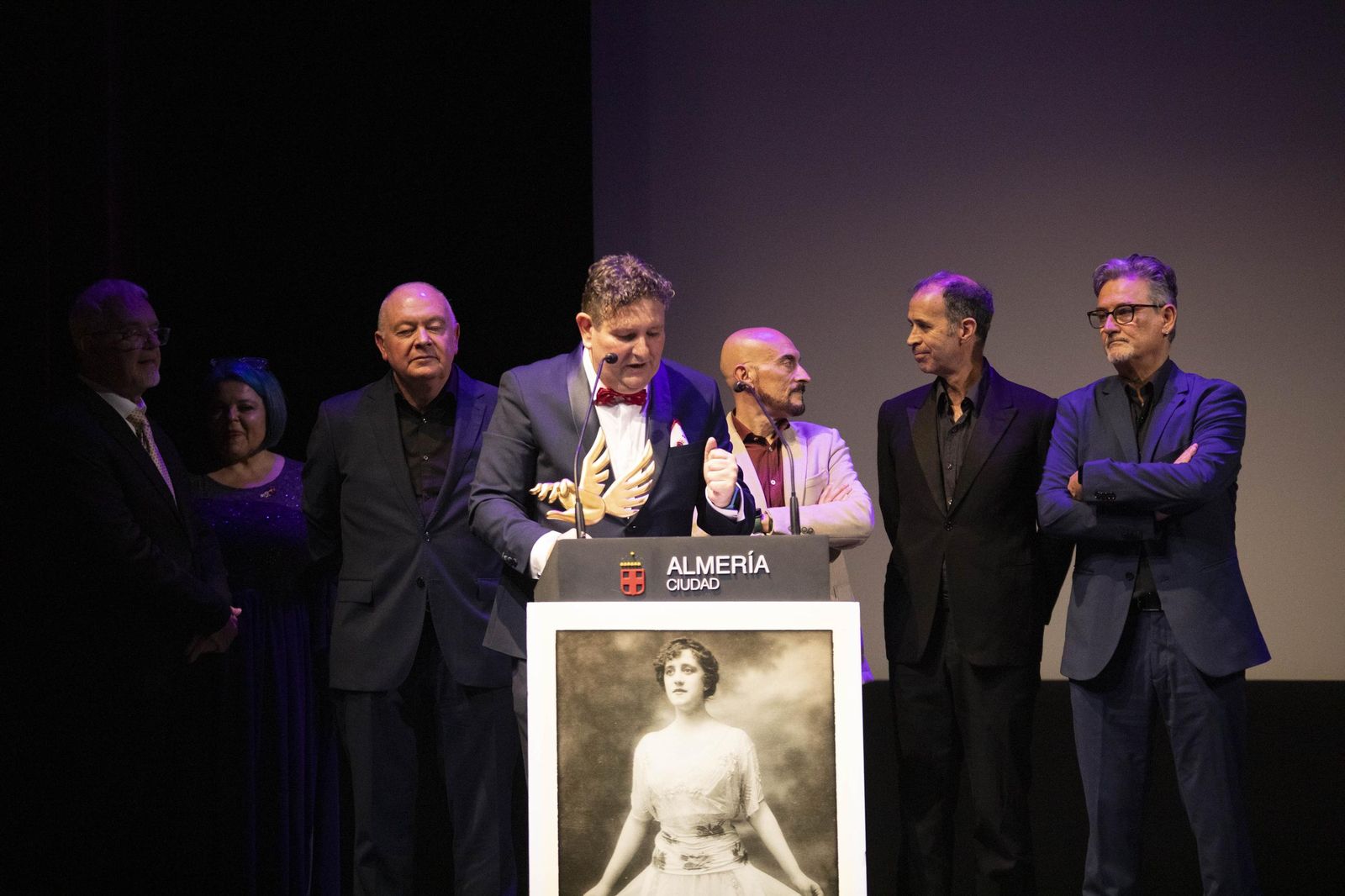 El estreno en Almería del largometraje documental "Concha Robles", en imágenes