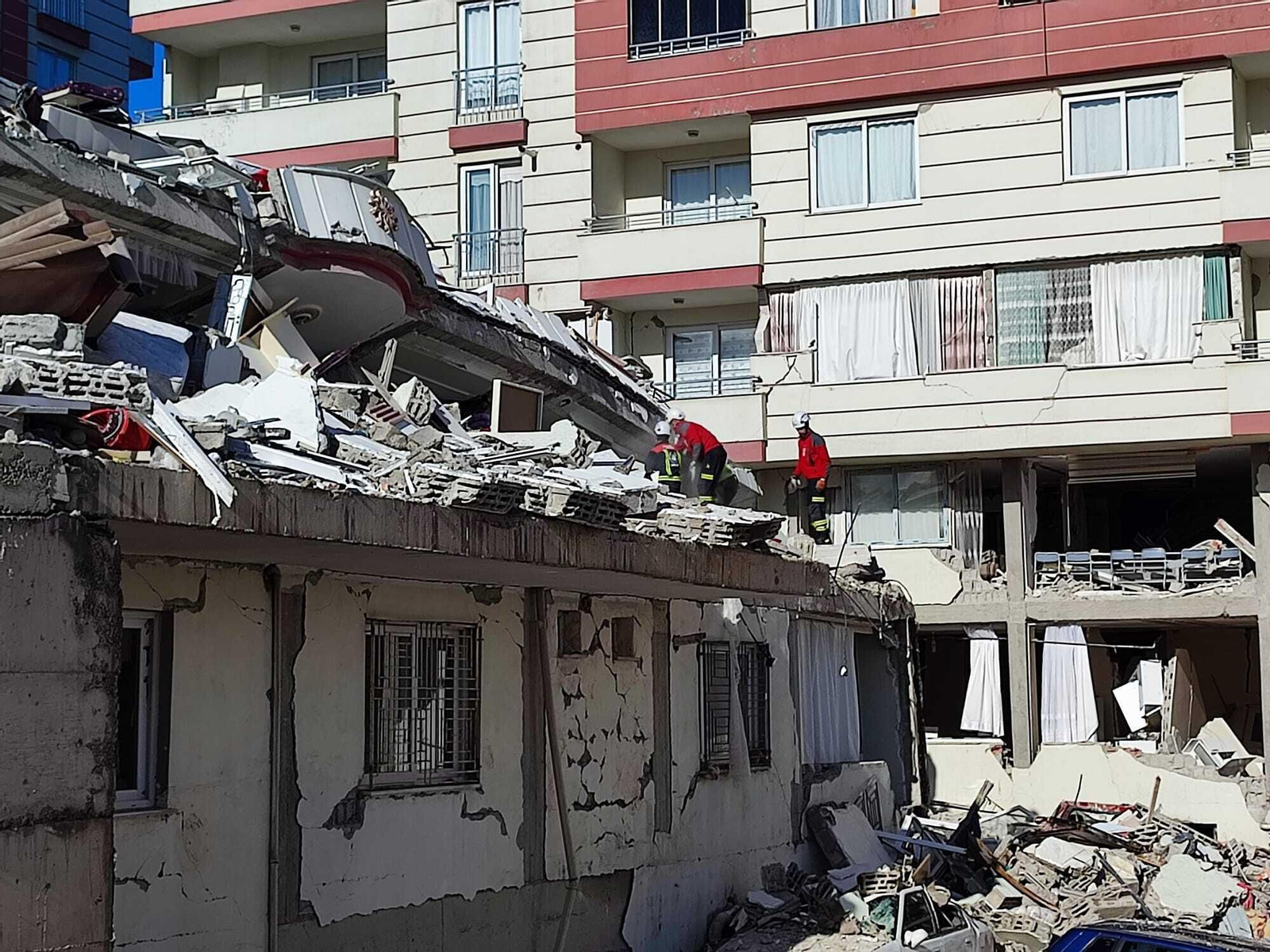 El trabajo de los bomberos de Córdoba en el epicentro del terremoto de Turquía, en imágenes