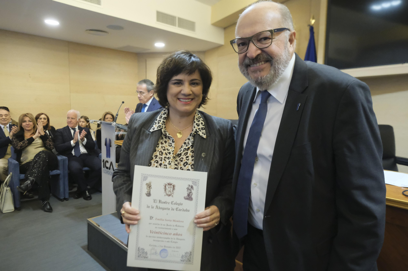 El Colegio de la Abogacía de Córdoba homenajea a sus colegiados más veteranos, en imágenes