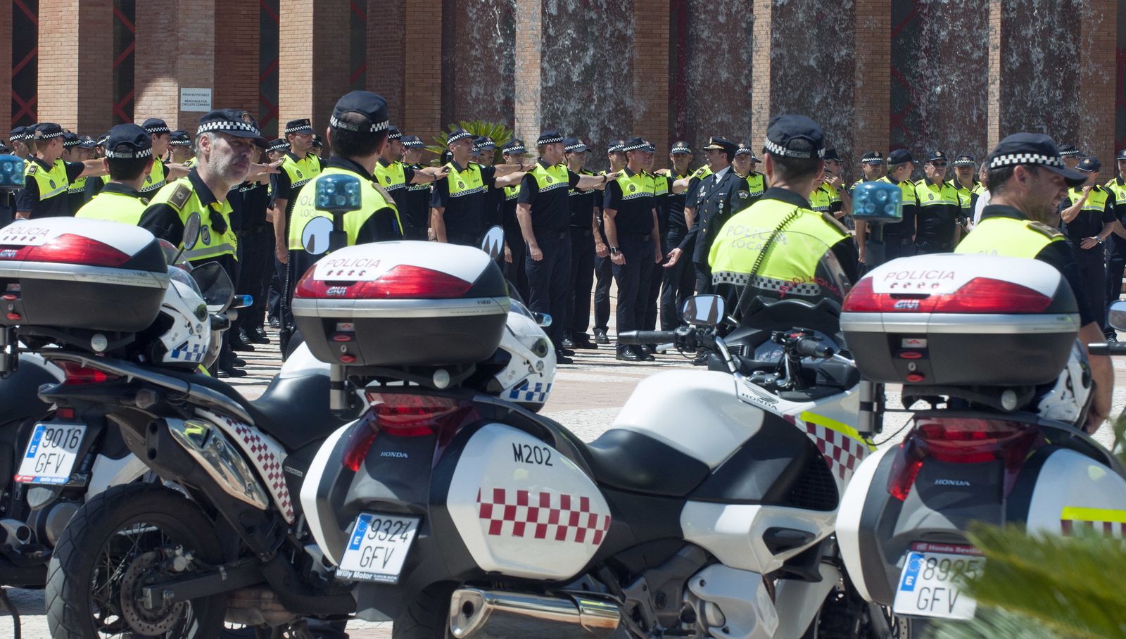 Formación de motoristas de la Policía Local en Fibes.
