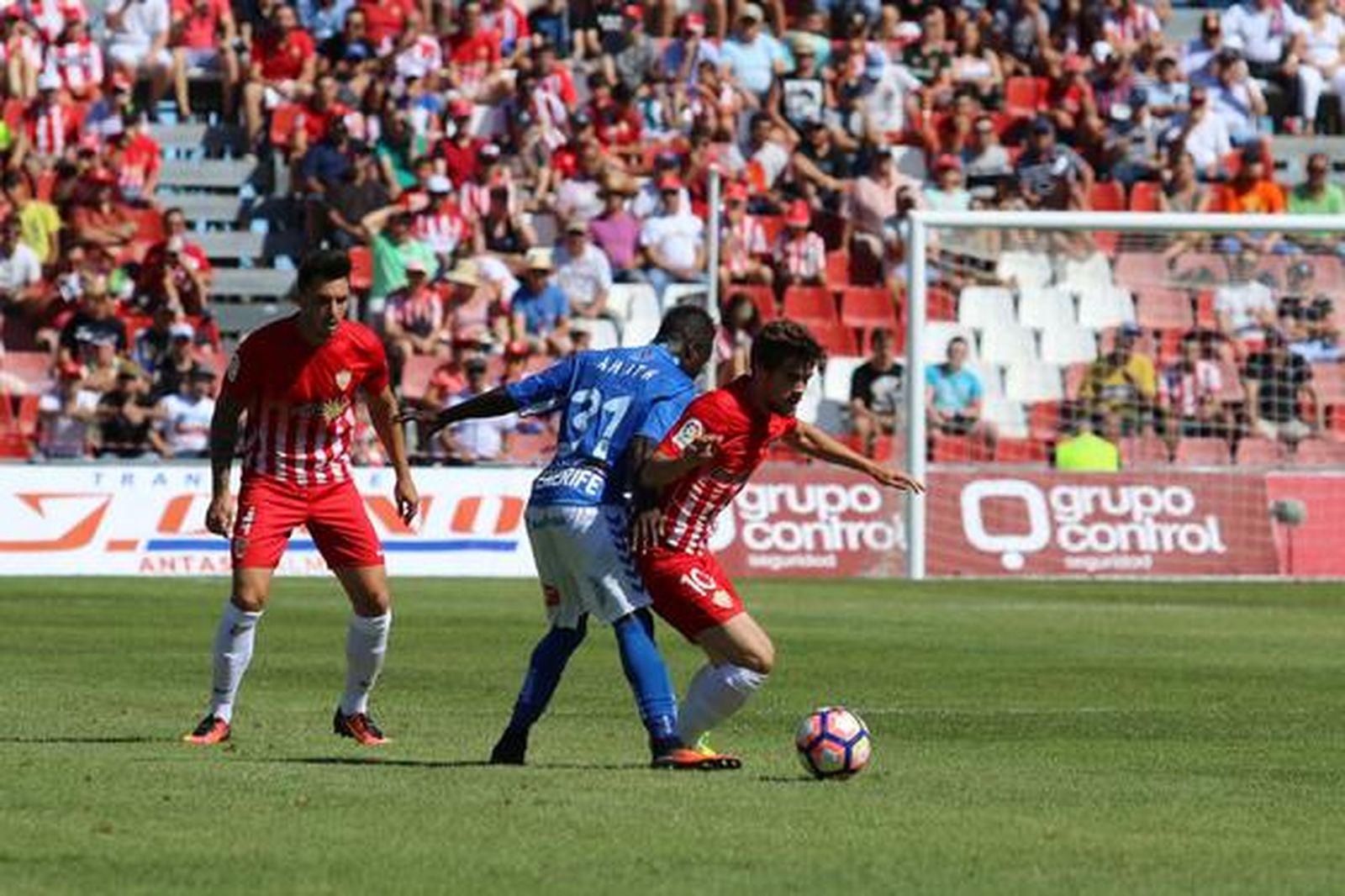 Foto: Rafael González

Foto: EFE