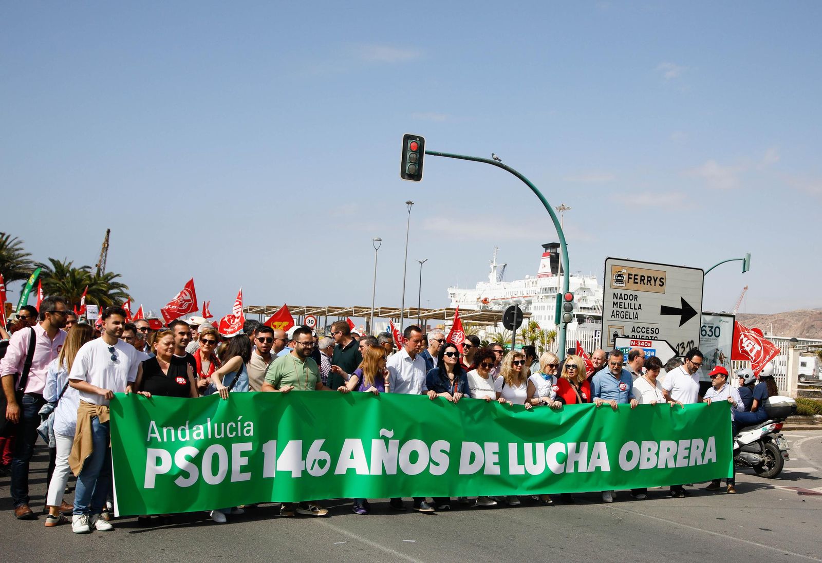 Las imágenes de la manifestaciones del 1 mayo en Almería, Día del Trabajador