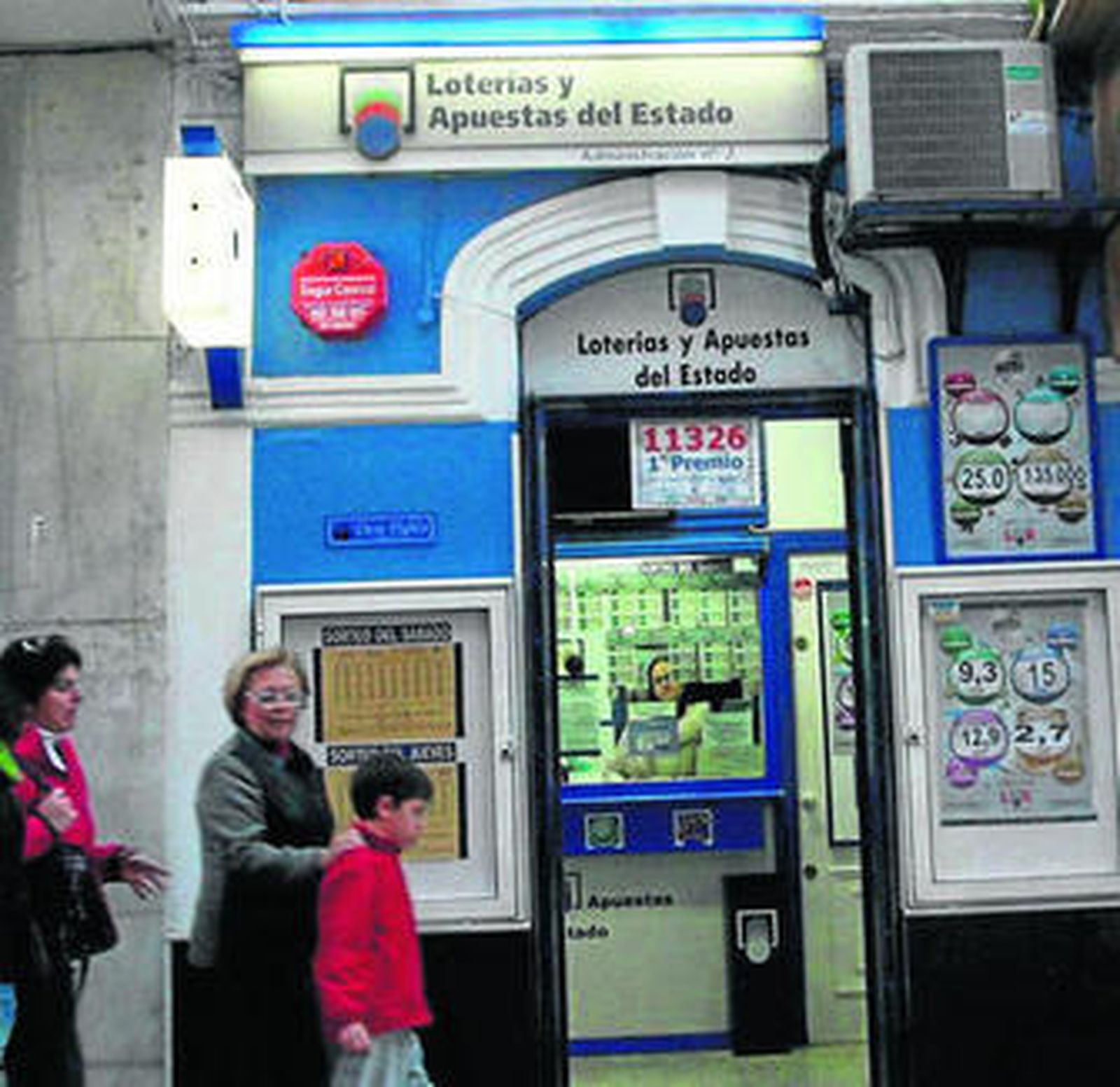 Administración de lotería que repartió el premio el pasado jueves.