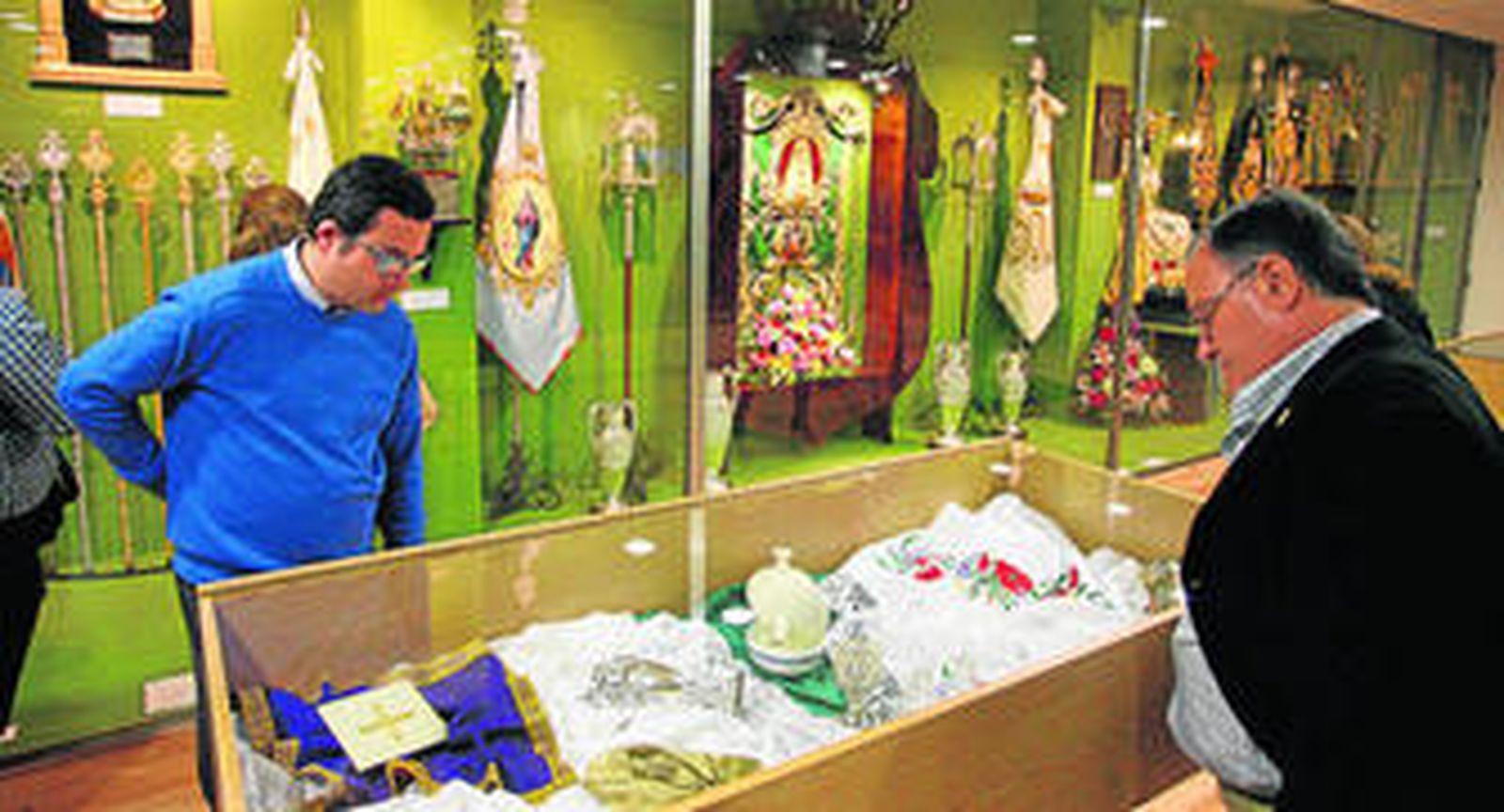 La sala es una muestra permanente del patrimonio de la Hermandad del Rocío de Huelva.