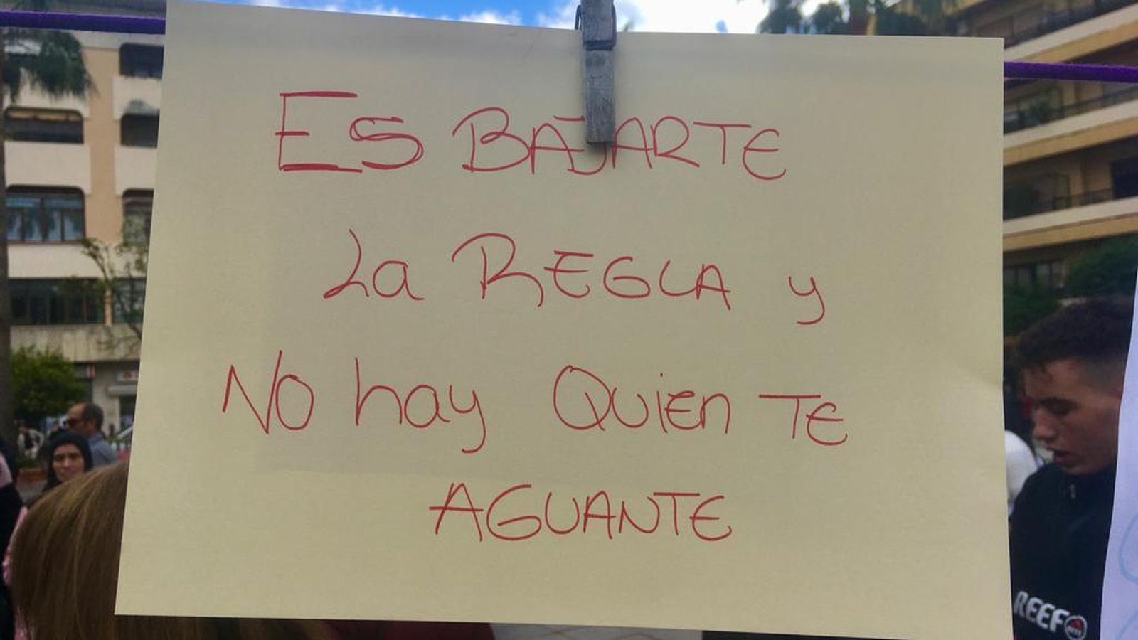 Las personas que no desearan podían escribir mensajes sobre lo que significa ser mujer.