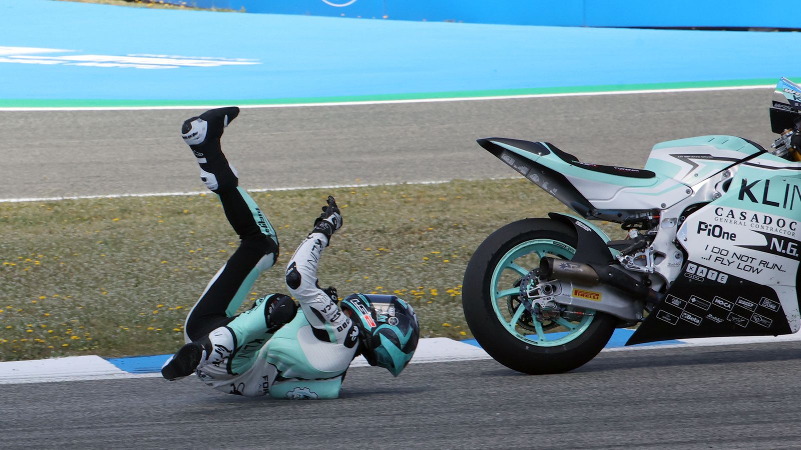 Imágenes de las caídas en las carreras del GP España en Jerez