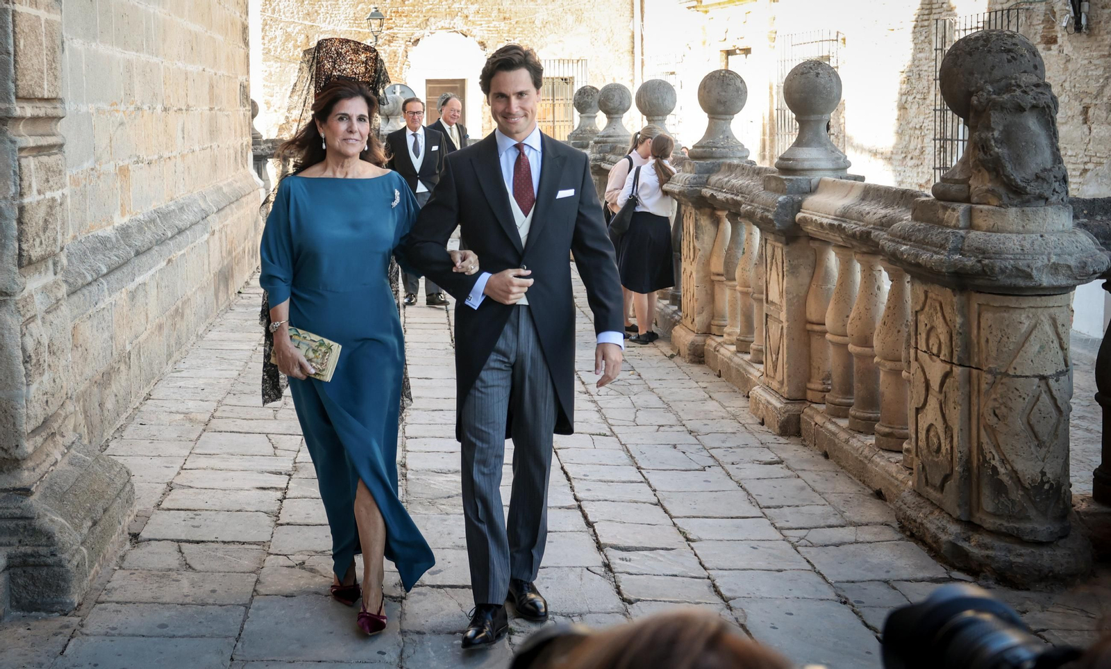 Imágenes de los asistentes a la boda de Ana Cristina Portillo Domecq en la Catedral de Jerez Imágenes de los asistentes a la boda de Ana Cristina Portillo Domecq en la Catedral de Jerez